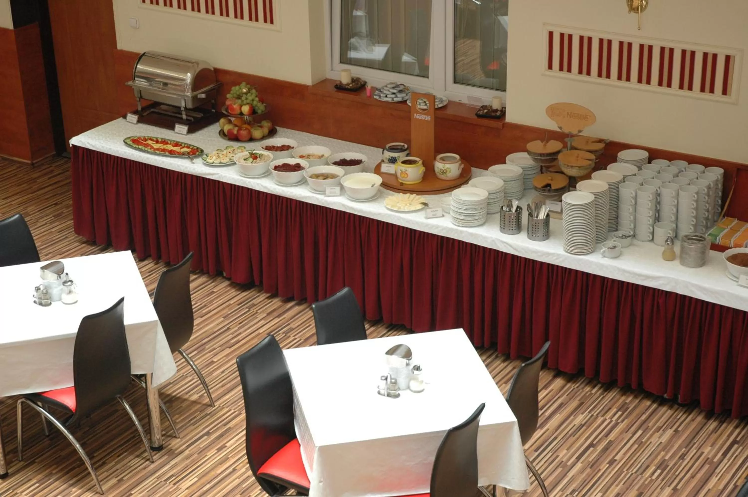 Restaurant/places to eat in Atlantic Hotel