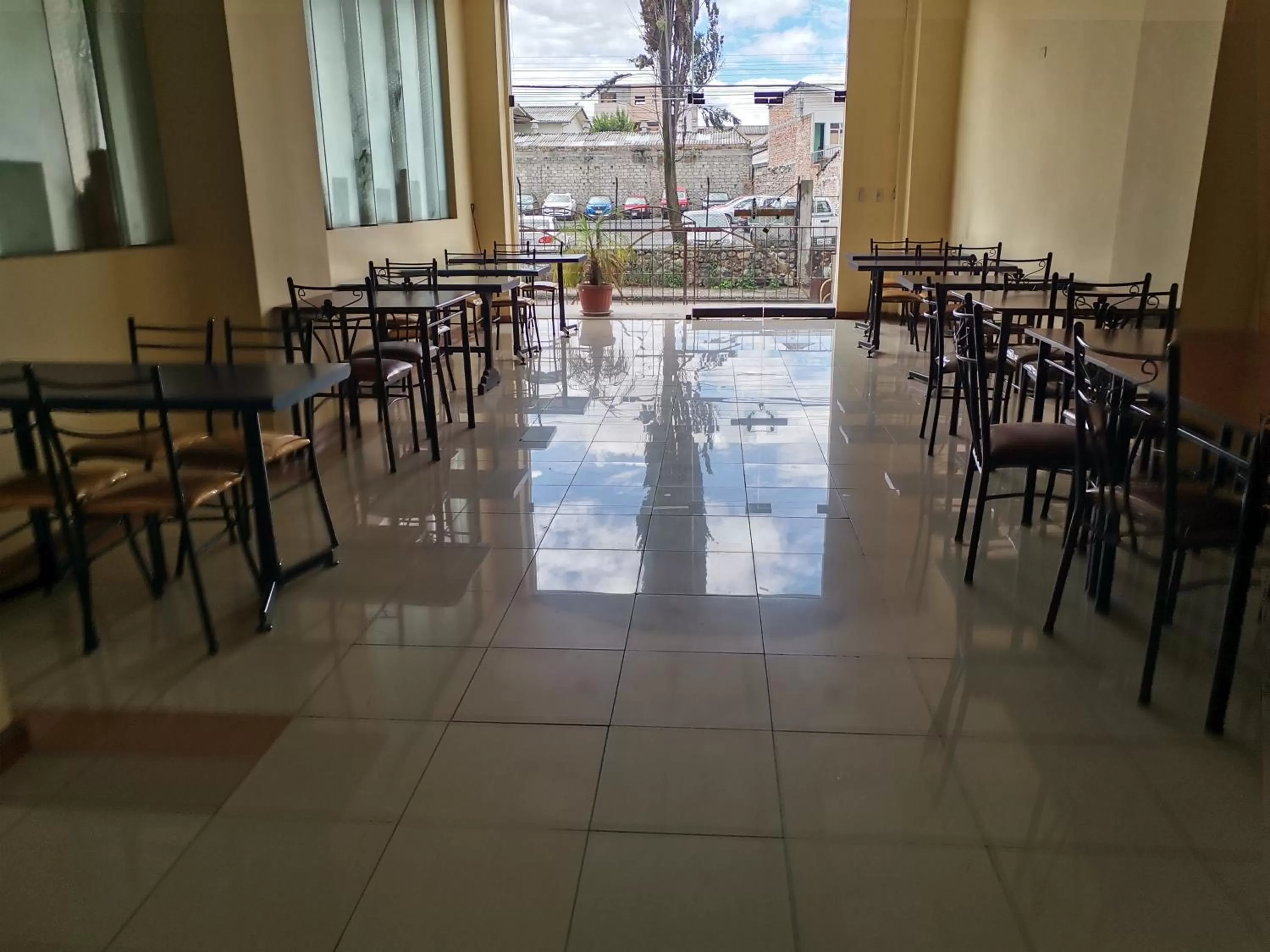 Swimming Pool in HOTEL 4 RIOS