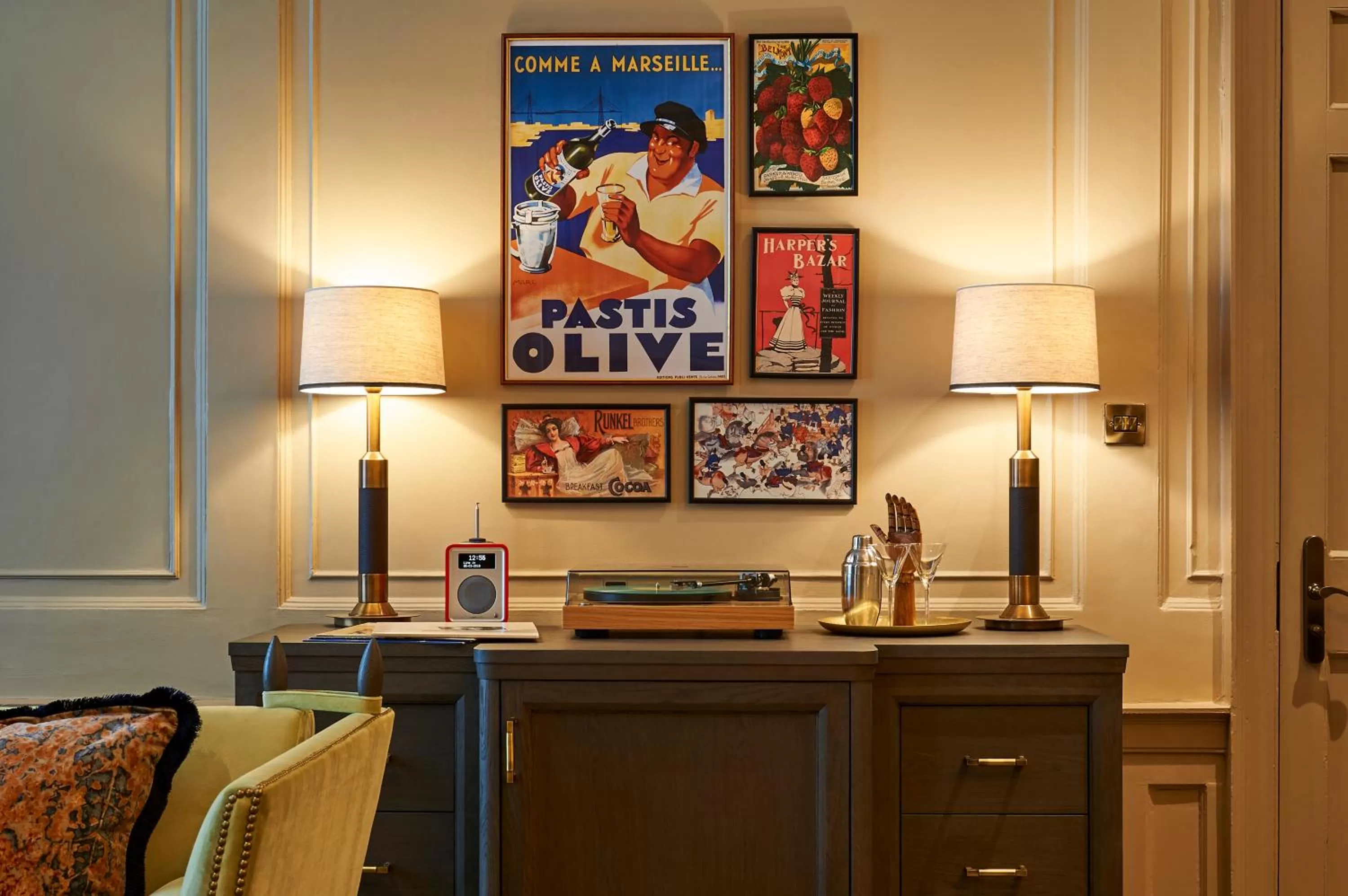 Living room in Kimpton Charlotte Square by IHG