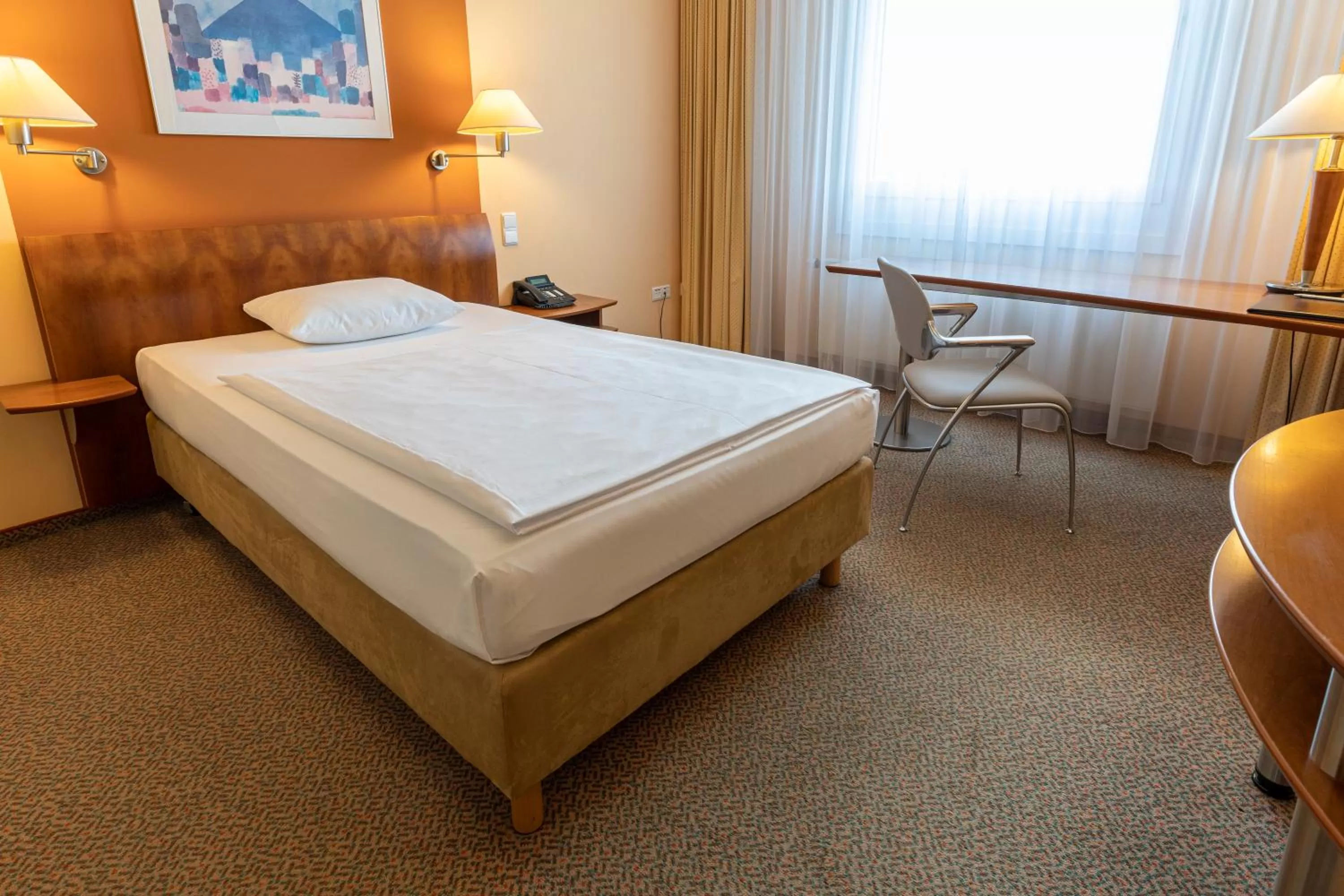 Photo of the whole room, Bed in Globana Airport Hotel