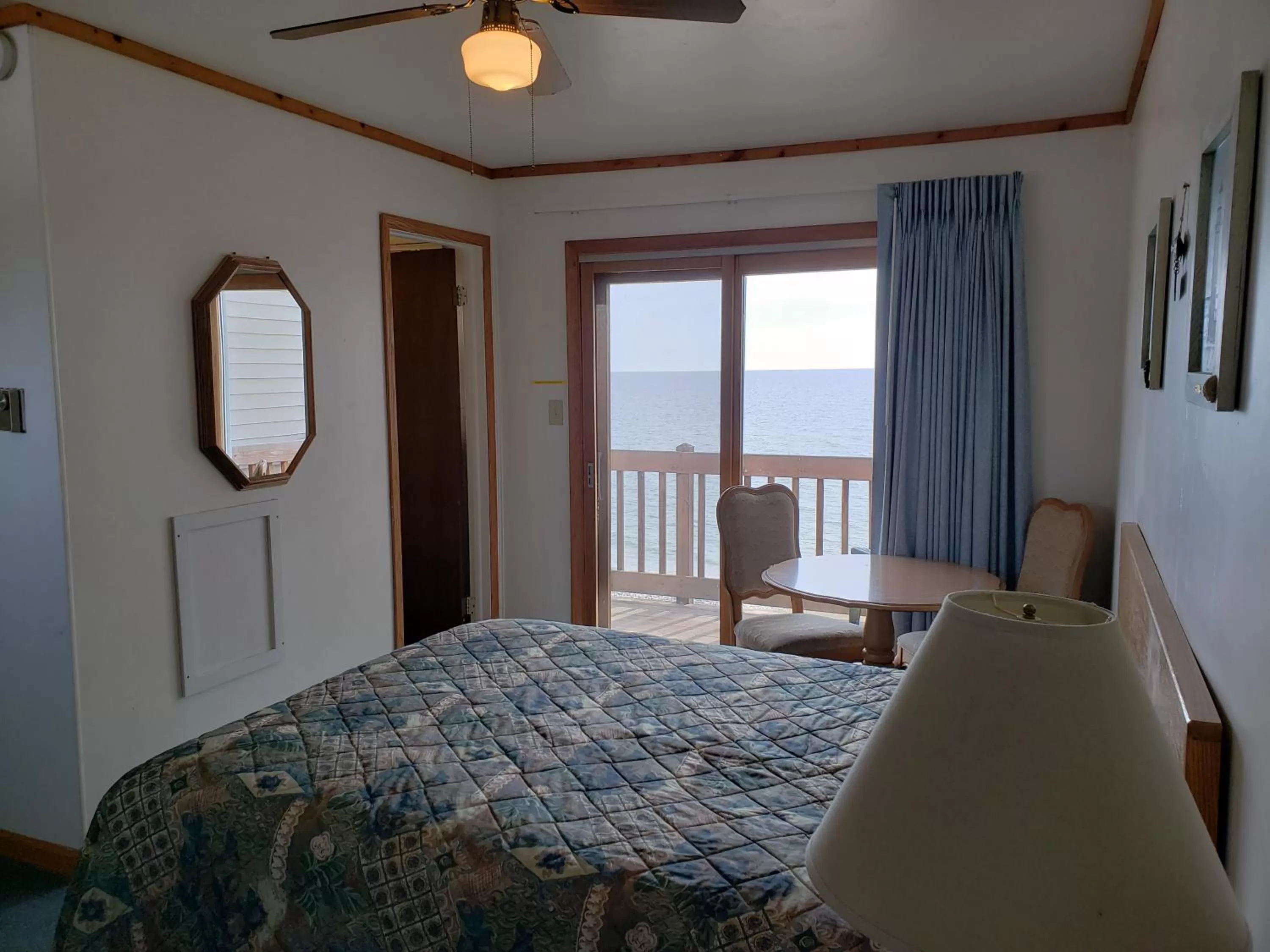 Bed in Algoma Beach Motel