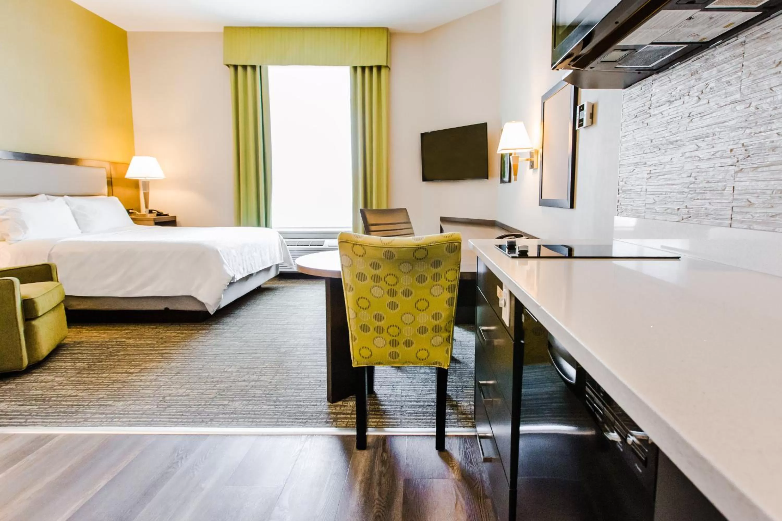 Bedroom, Bed in Candlewood Suites West Edmonton - Mall Area by IHG