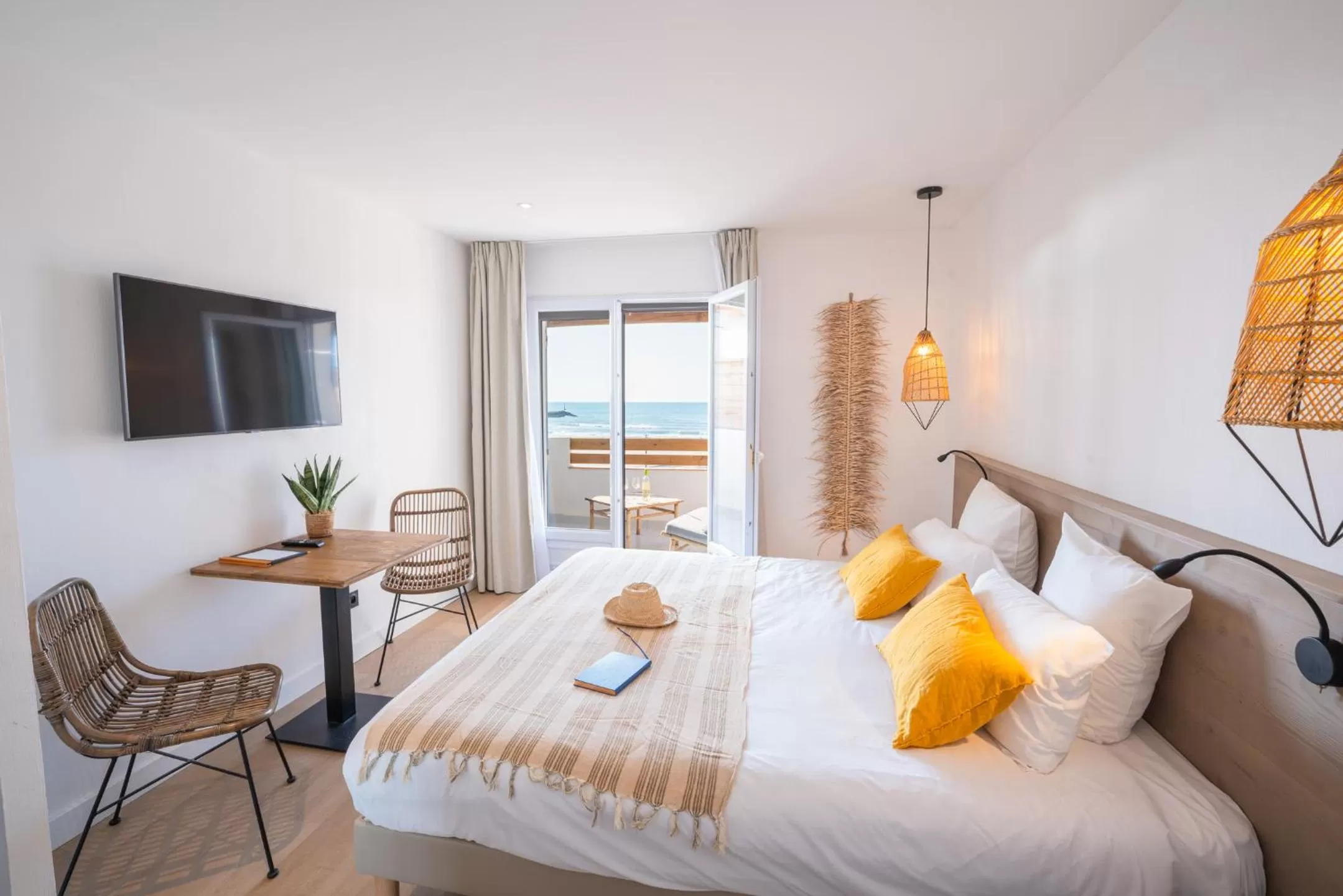 Bed in Hôtel Casa Marina