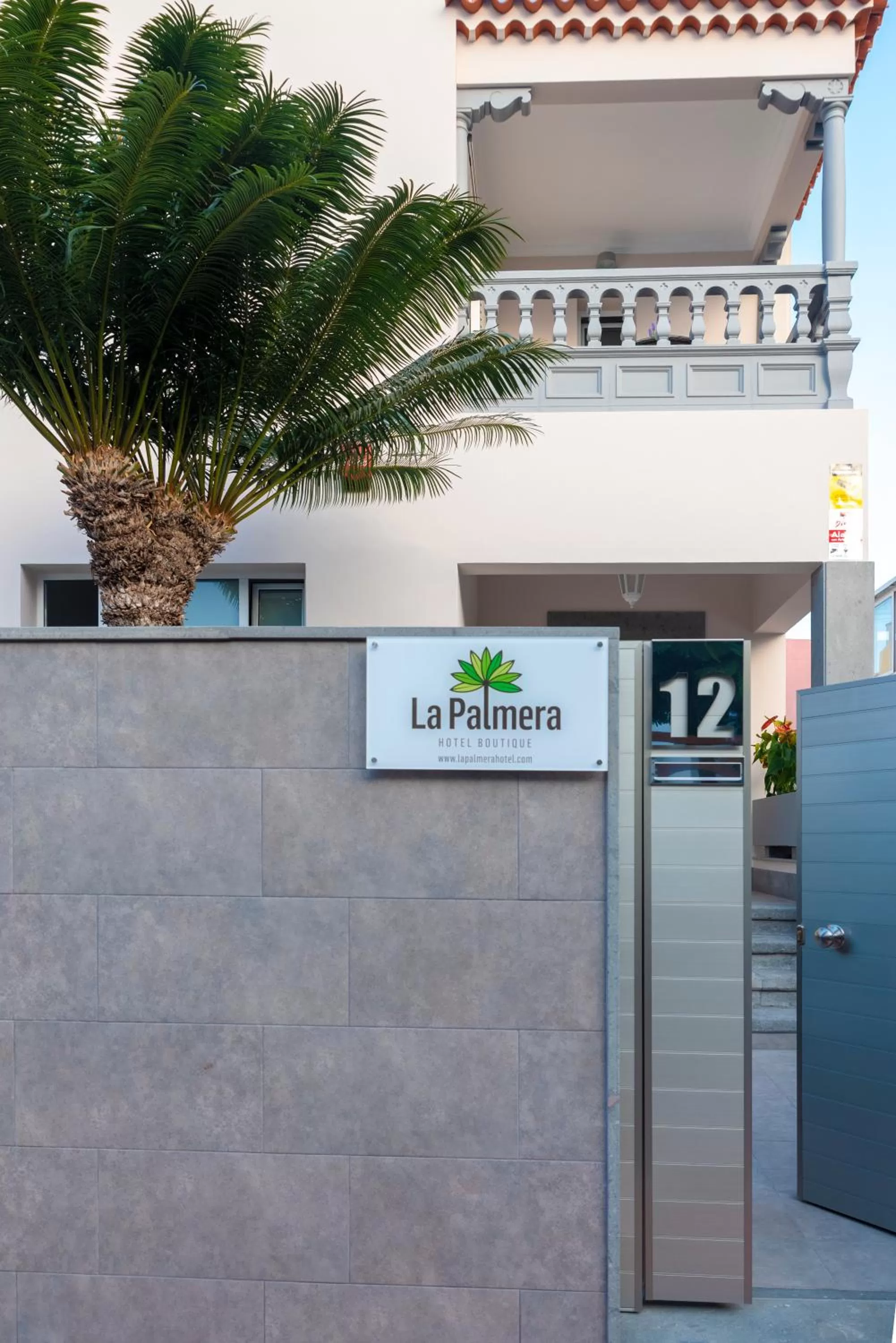 Facade/entrance in La Palmera Hotel Boutique