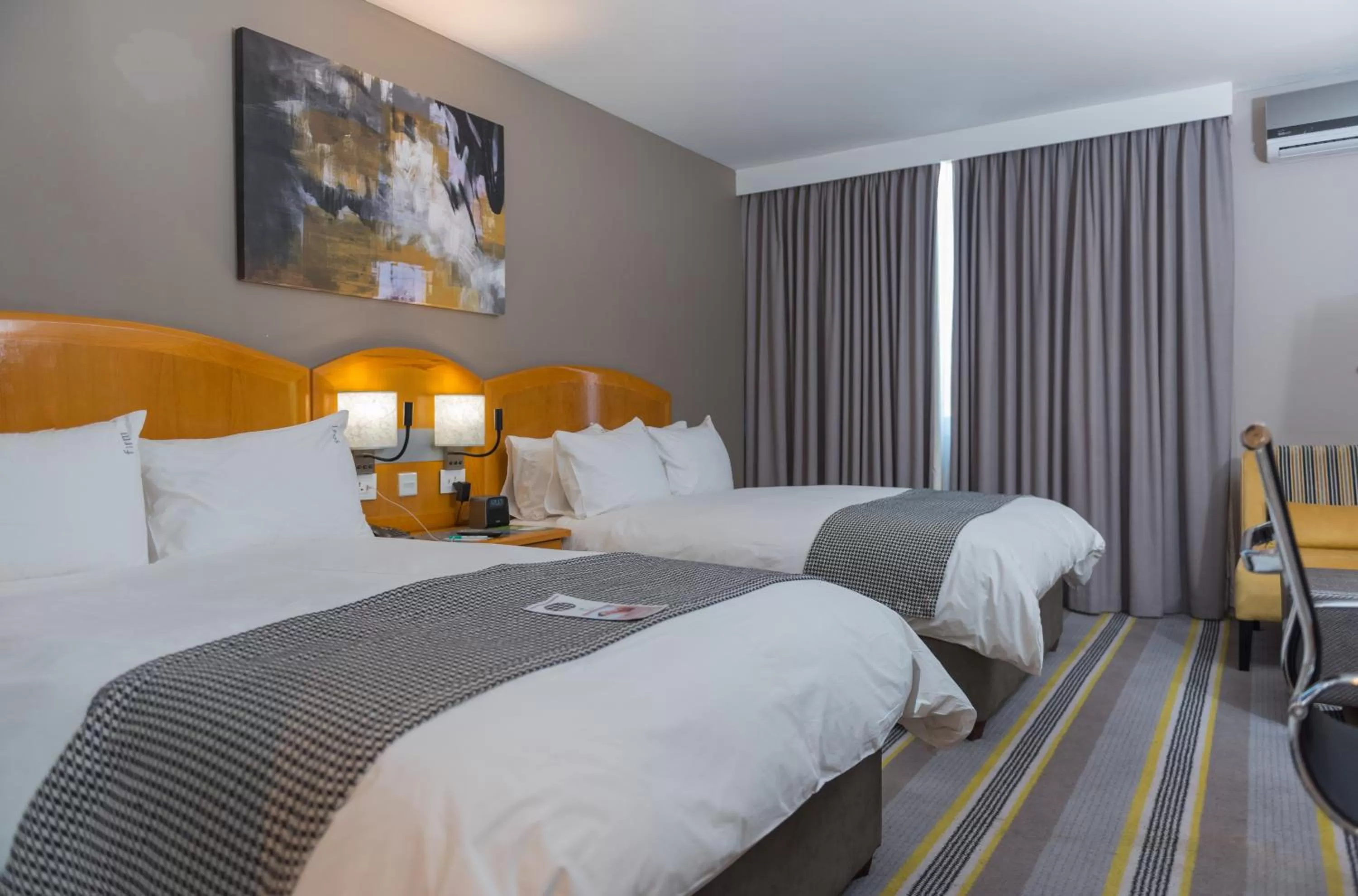 Bedroom, Bed in Holiday Inn - Mutare by IHG