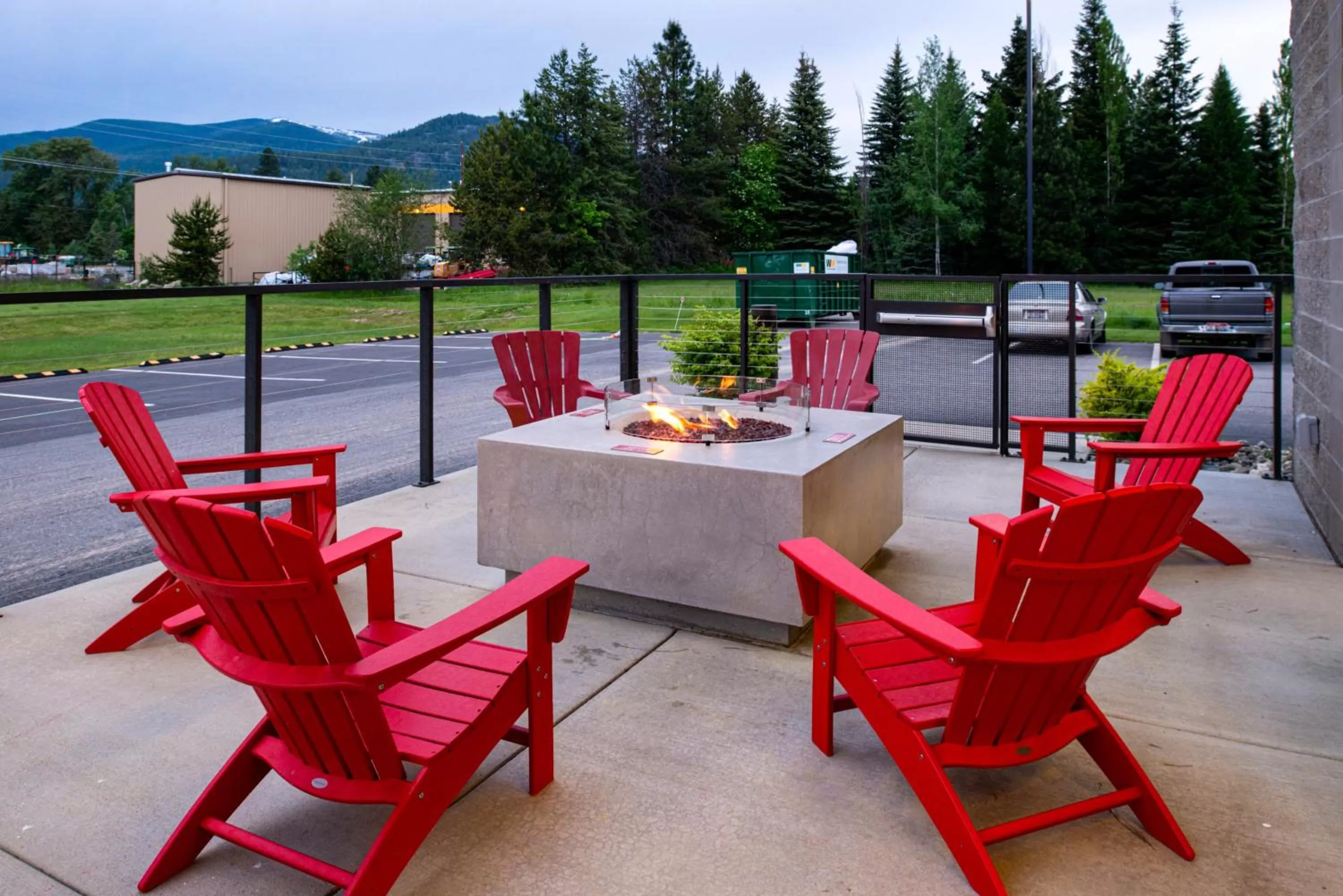 Patio in Hotel Ruby Sandpoint