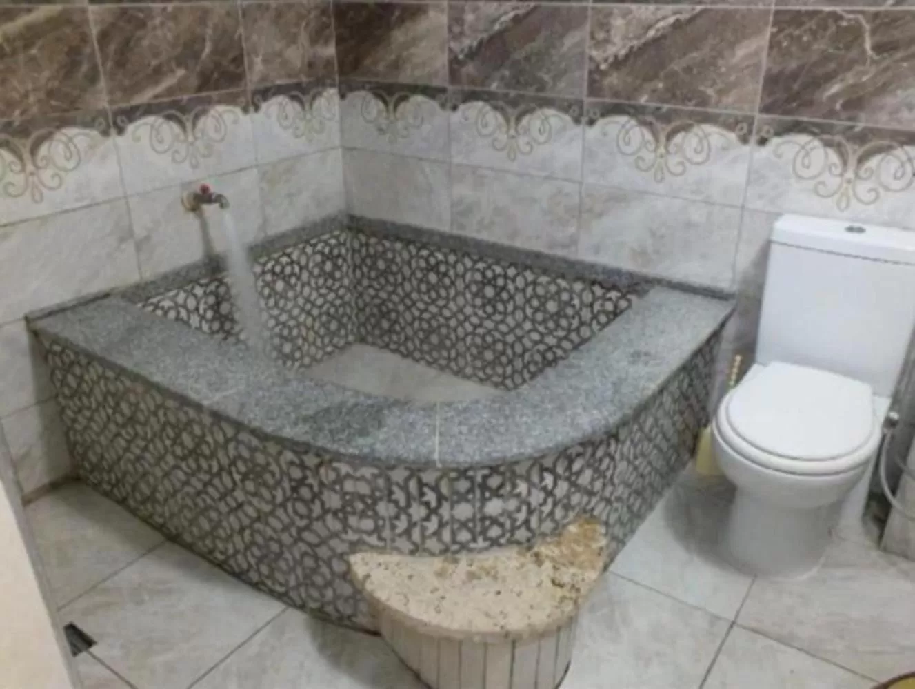 Hot Spring Bath, Bathroom in GÜNEŞ APART OTEL