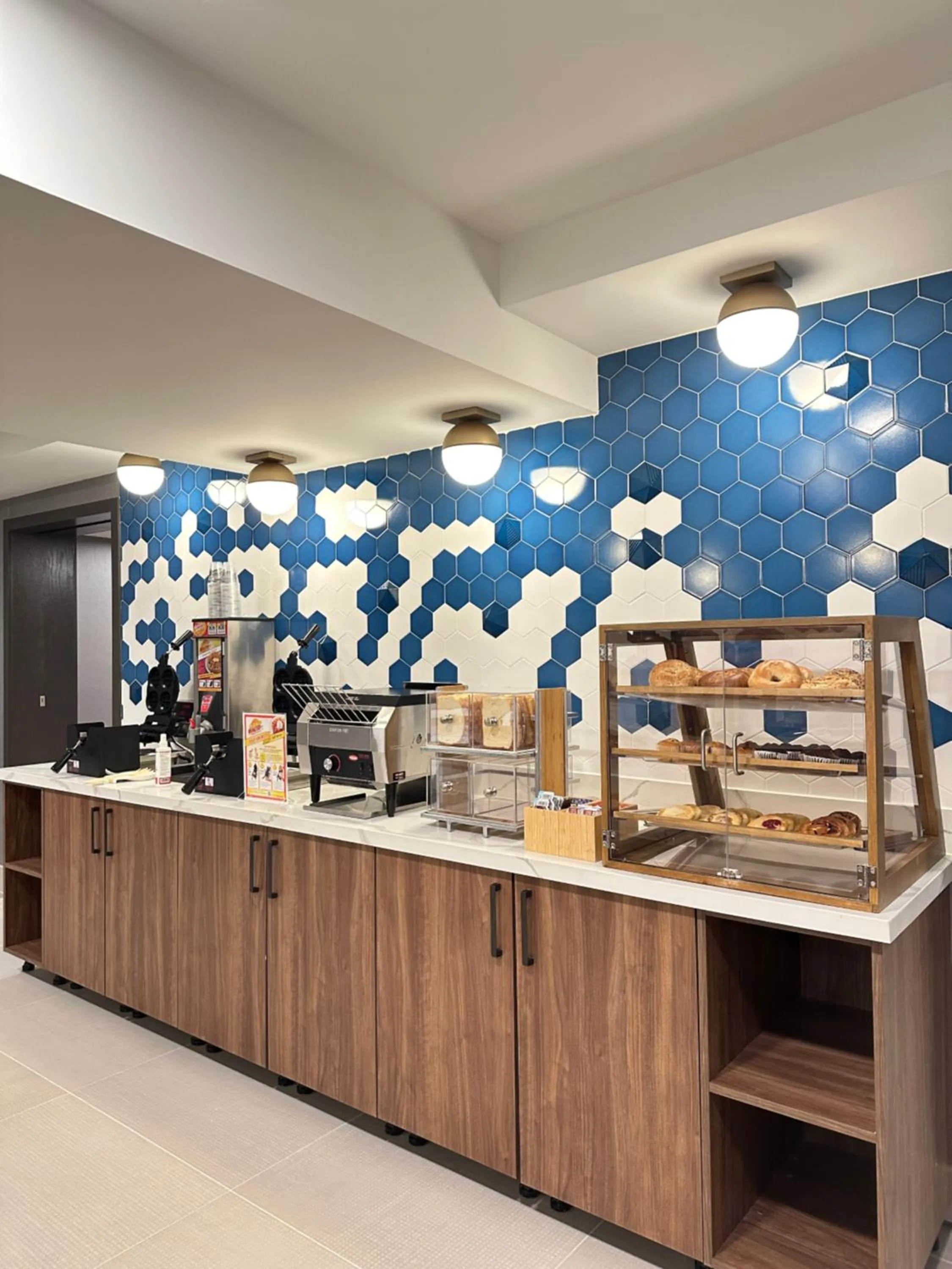 Breakfast in La Quinta Inn by Wyndham Columbia NE Fort Jackson