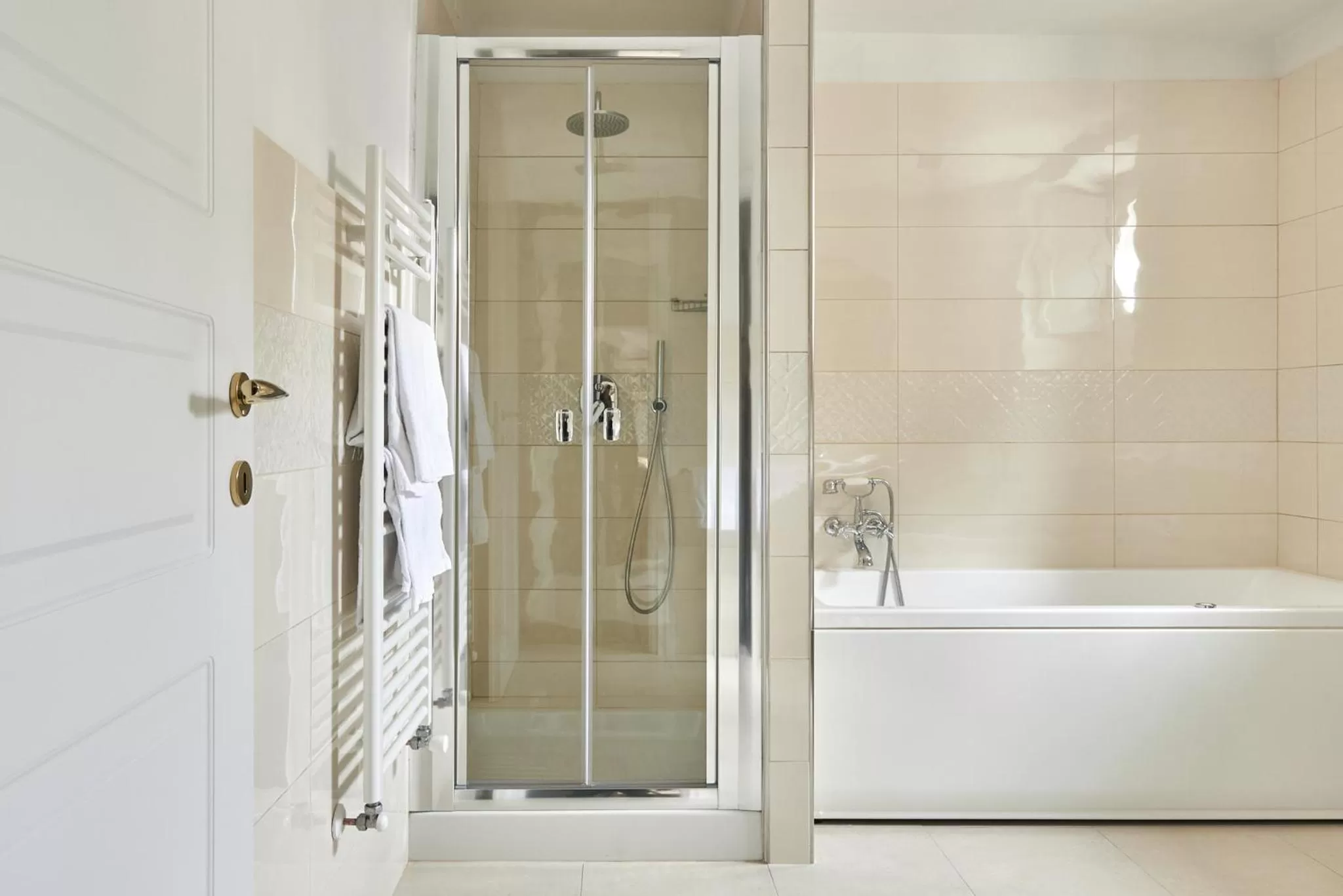 Bathroom in Villa Royal