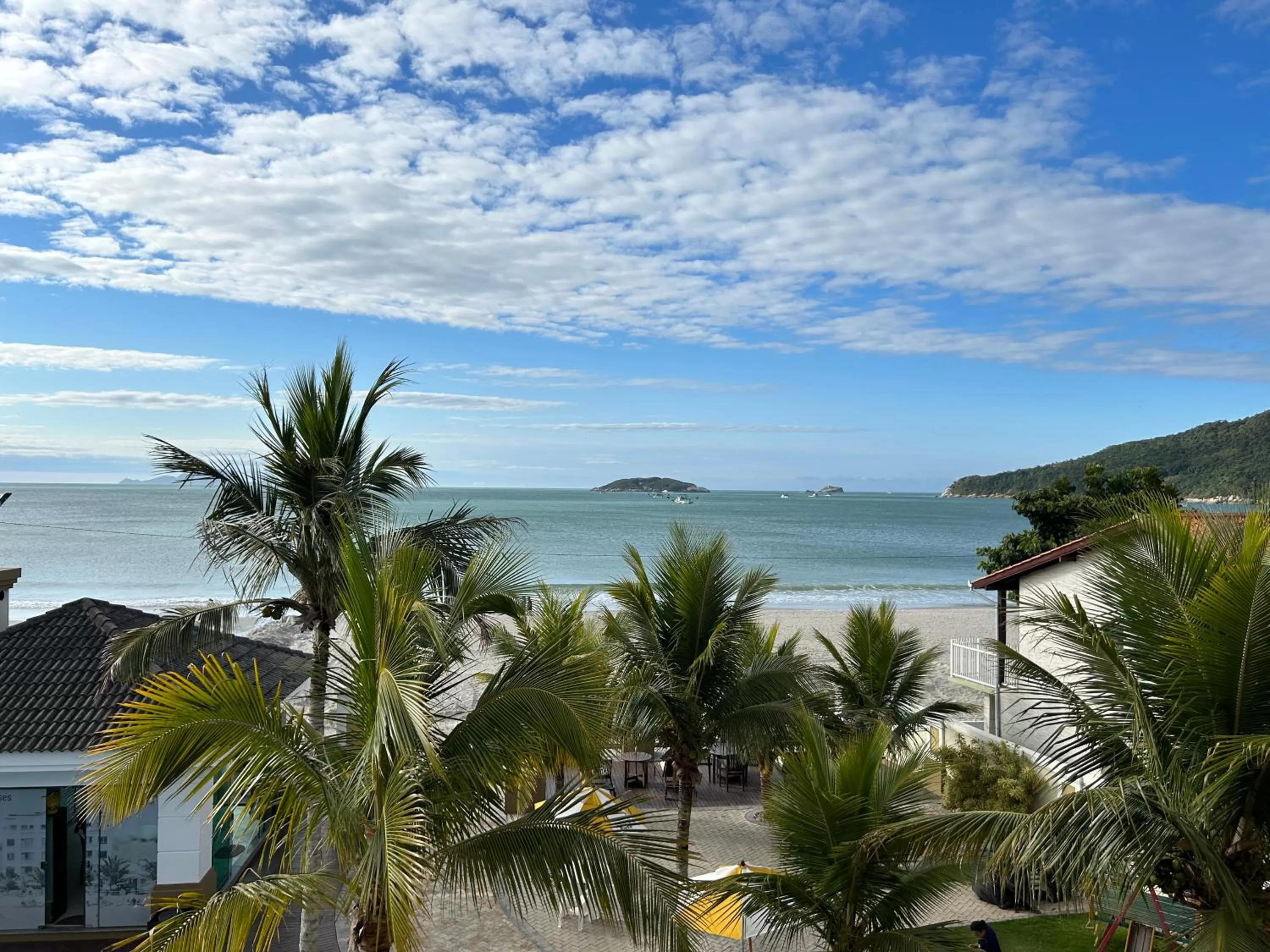 Day, Sea View in Golfinhos Apart Hotel