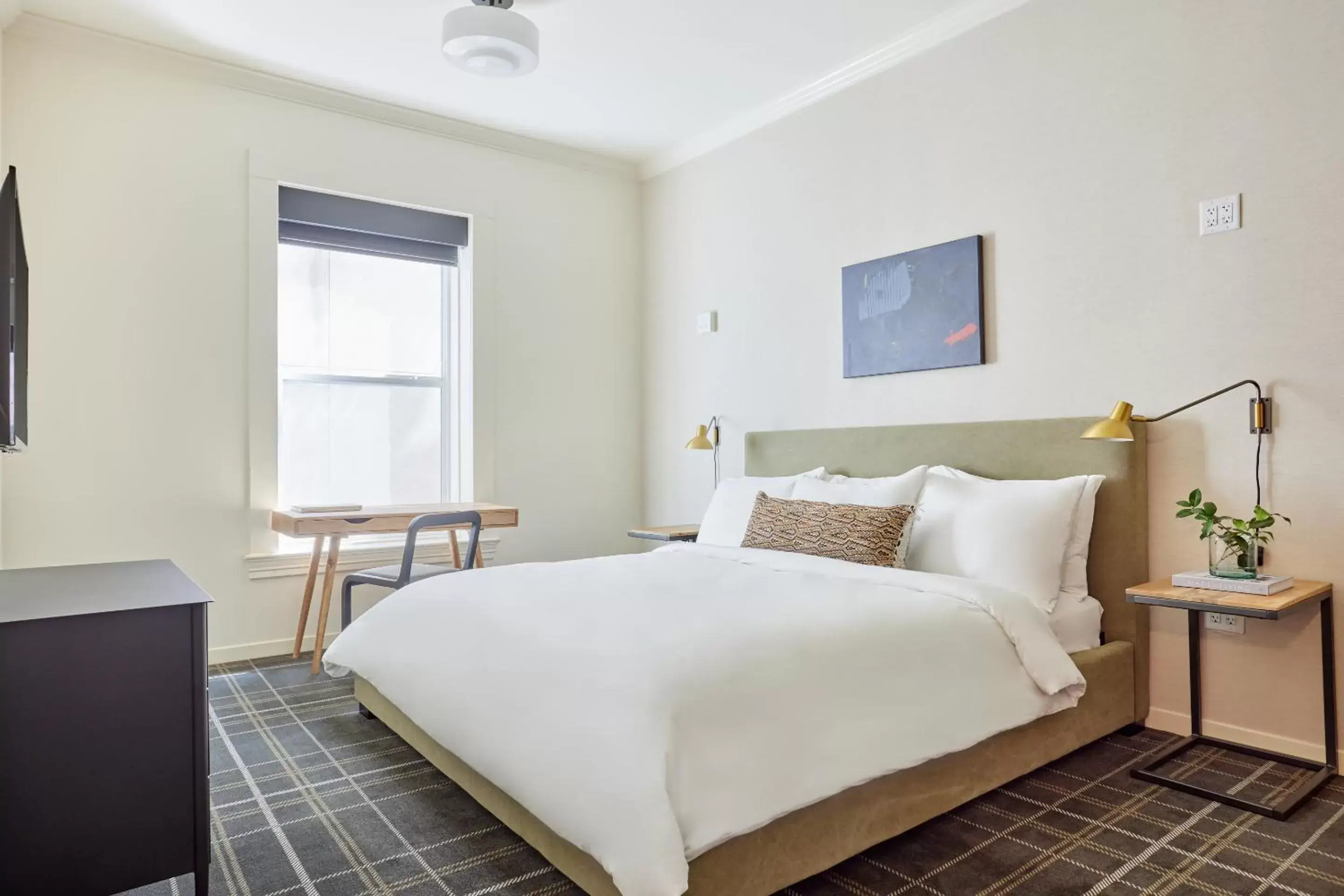 King Room in FOUND Hotel, San Francisco King Room in FOUND Hotel, San Francisco