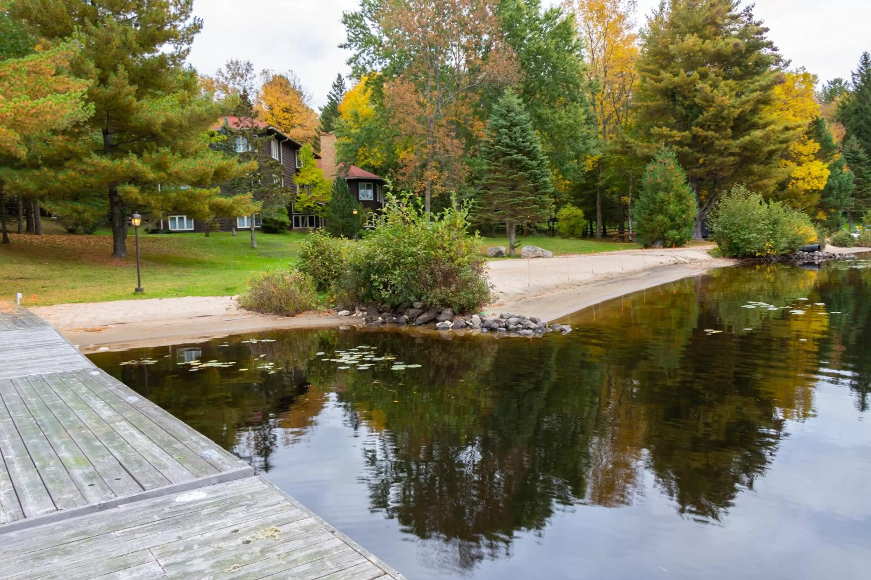 Beach in Fairy Bay Lakehouse