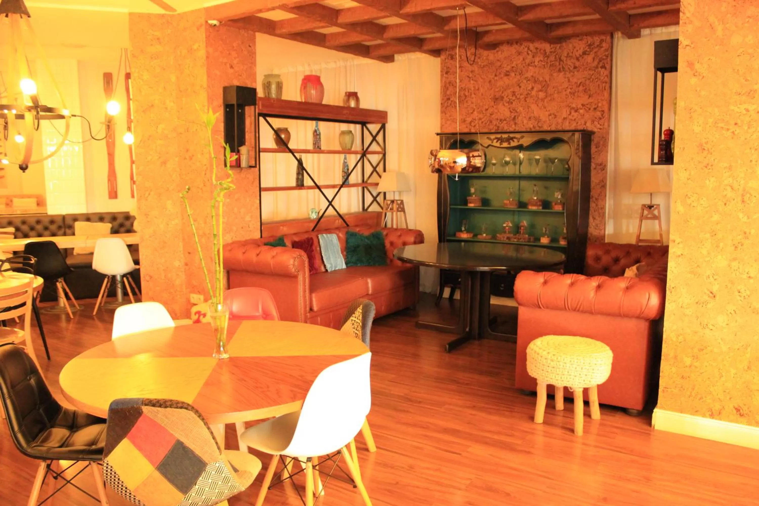 Restaurant/places to eat, Lounge/Bar in Apartments in New Gudauri