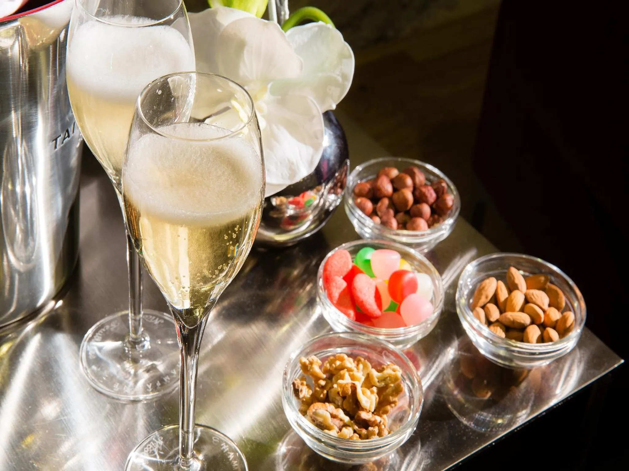 Lounge or bar in Hôtel Jacques de Molay - Fitness & Sauna