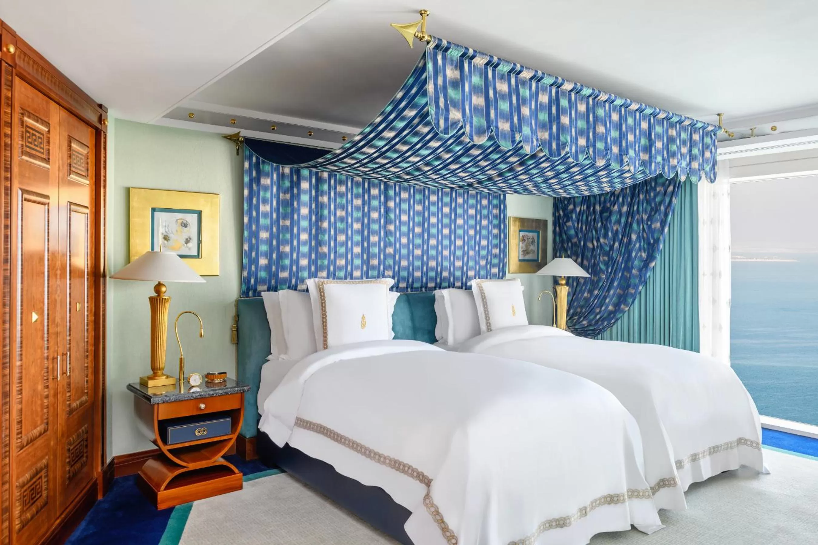 Bed in Jumeirah Burj Al Arab Dubai