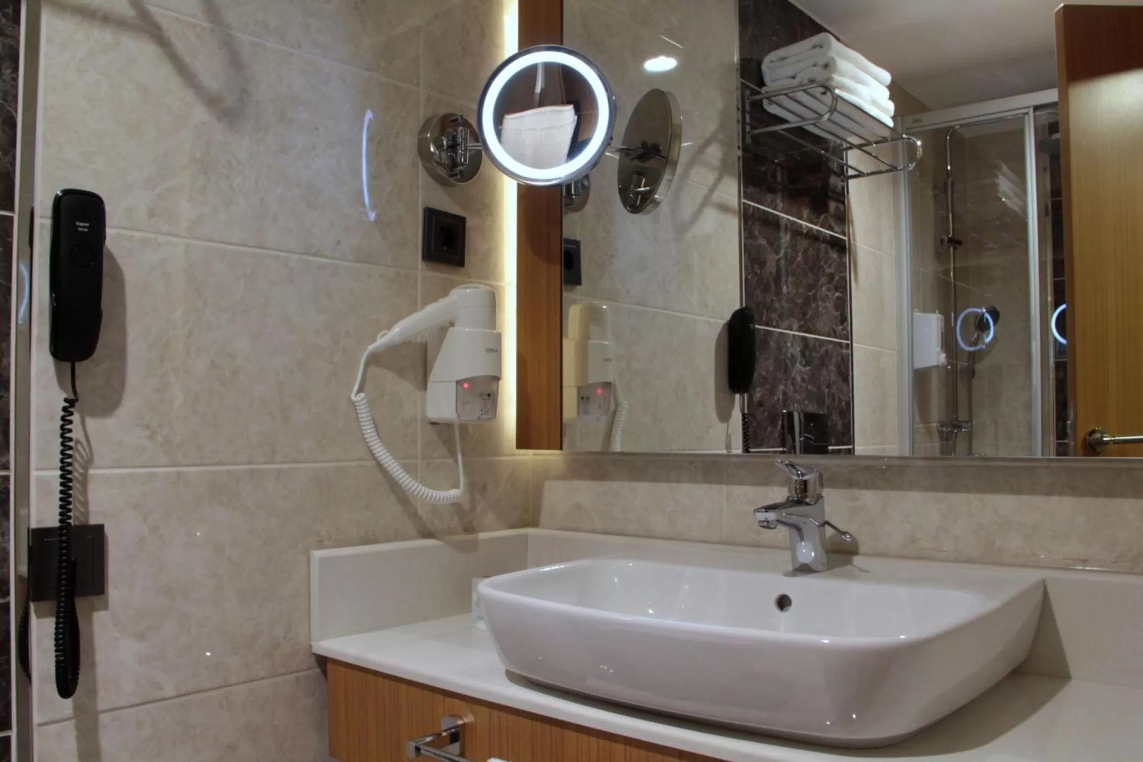 Bathroom in Grand Turkuaz Hotel