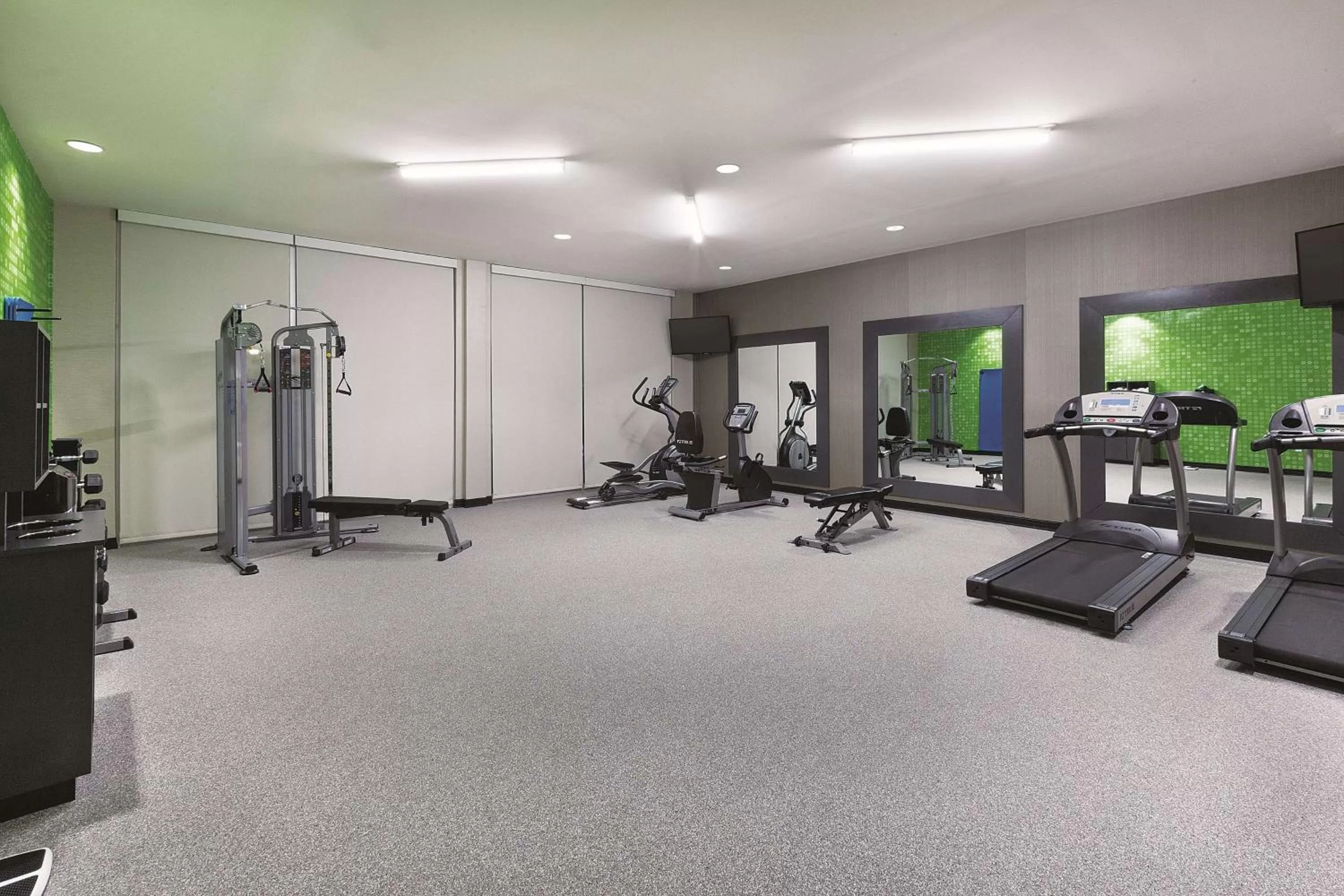 Fitness centre/facilities in La Quinta by Wyndham Terre Haute
