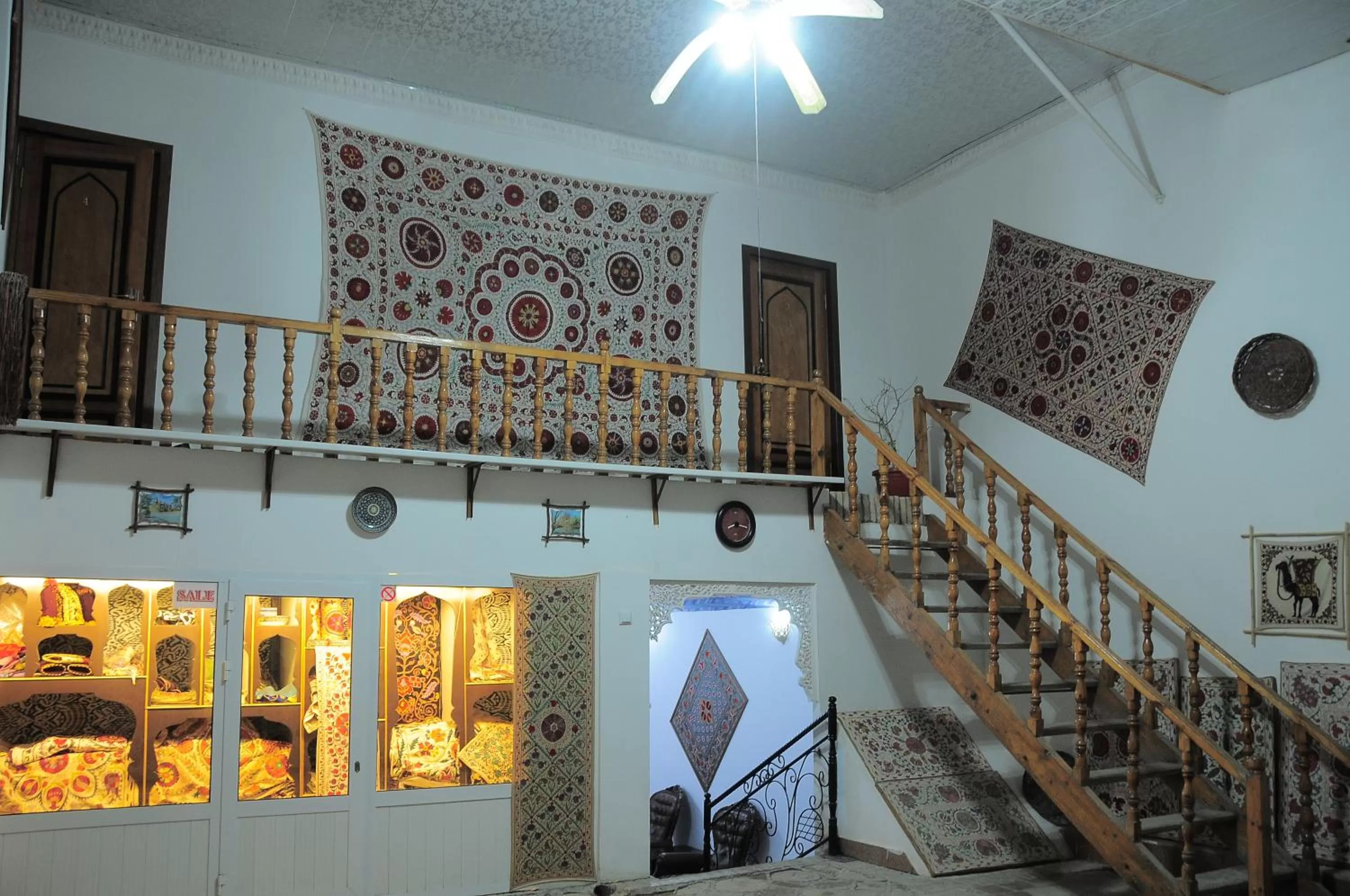 On-site shops, Pool View in Al Bukhari