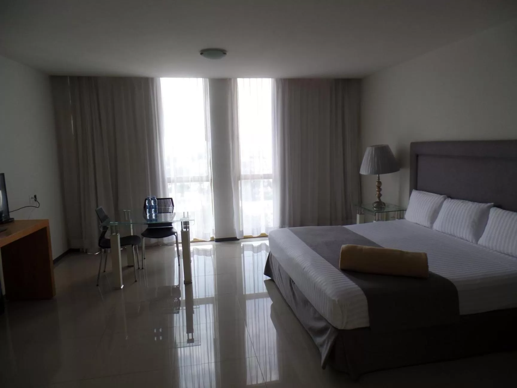 Photo of the whole room, Bed in Hotel Suites Bernini