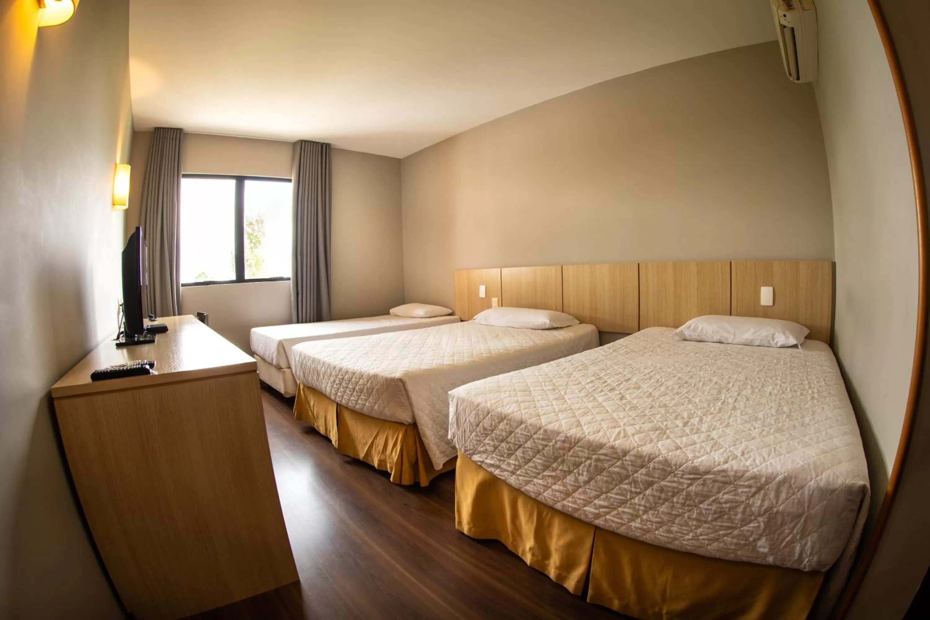 Bed in Hotel Campo Largo Express