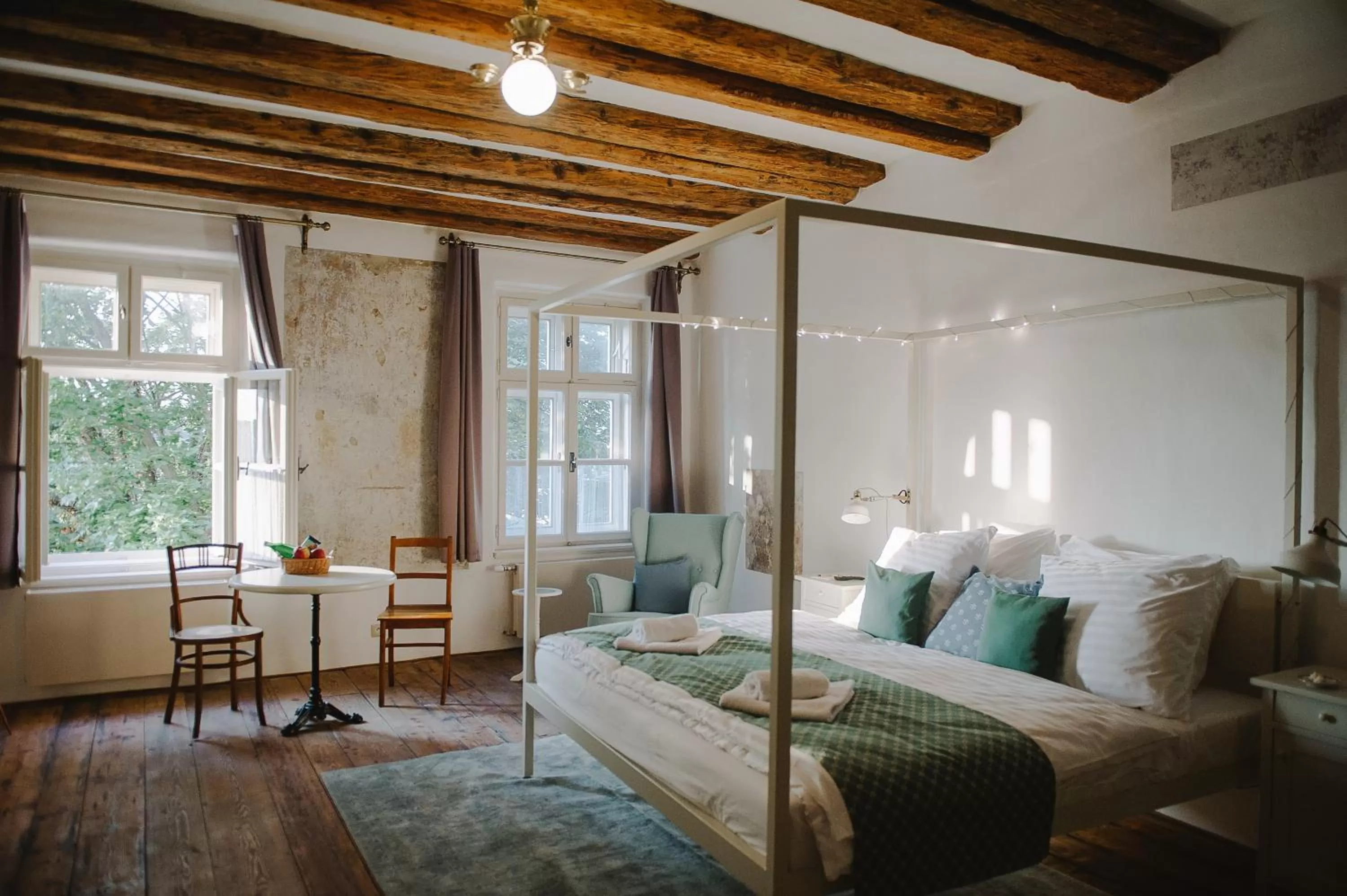 Bed in Miss Sophie's Olomouc - Boutique Hotel