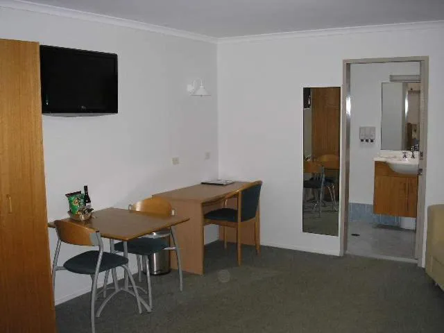 TV and multimedia in Centrepoint Motor Inn