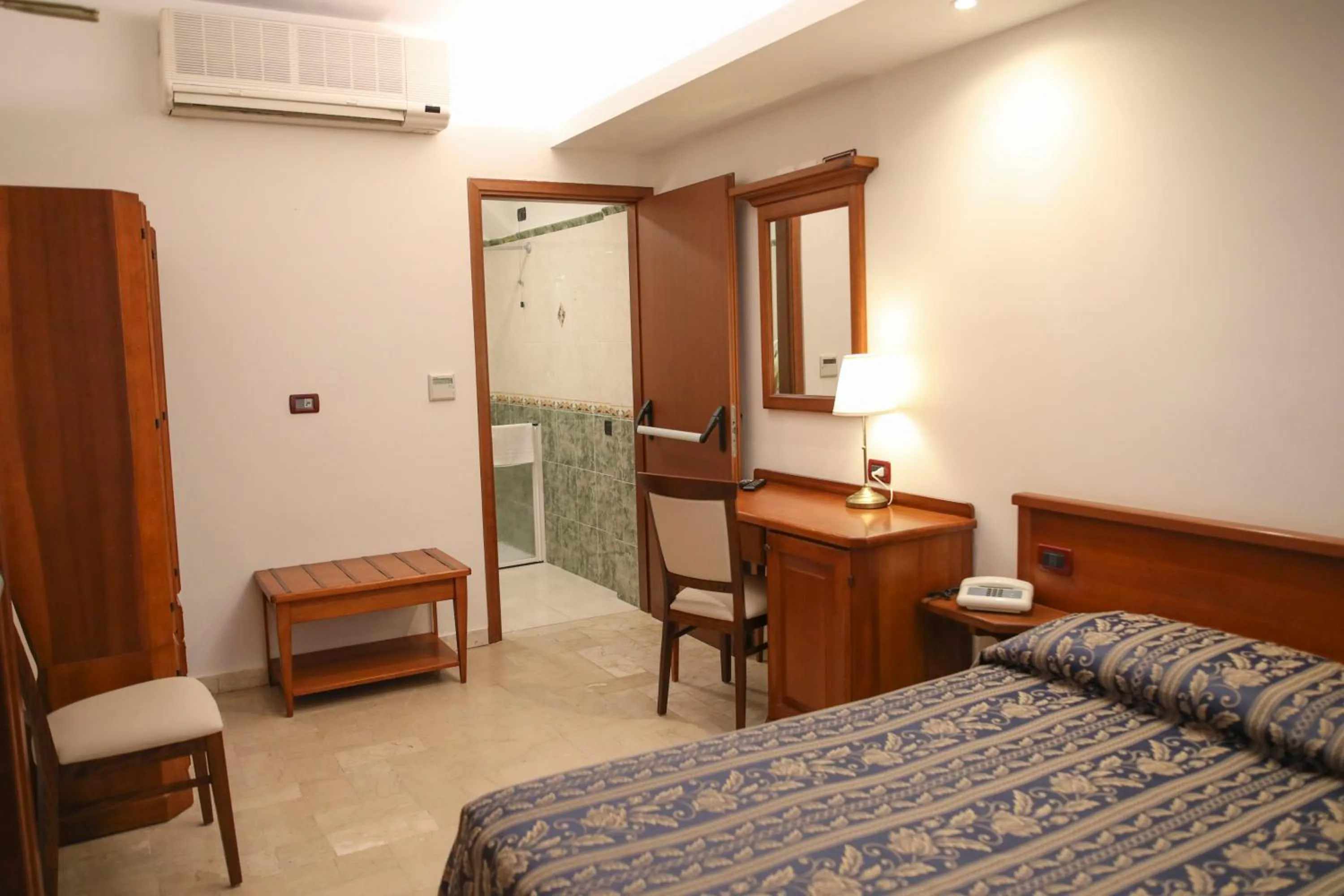 Photo of the whole room, Bed in Hotel La Giara