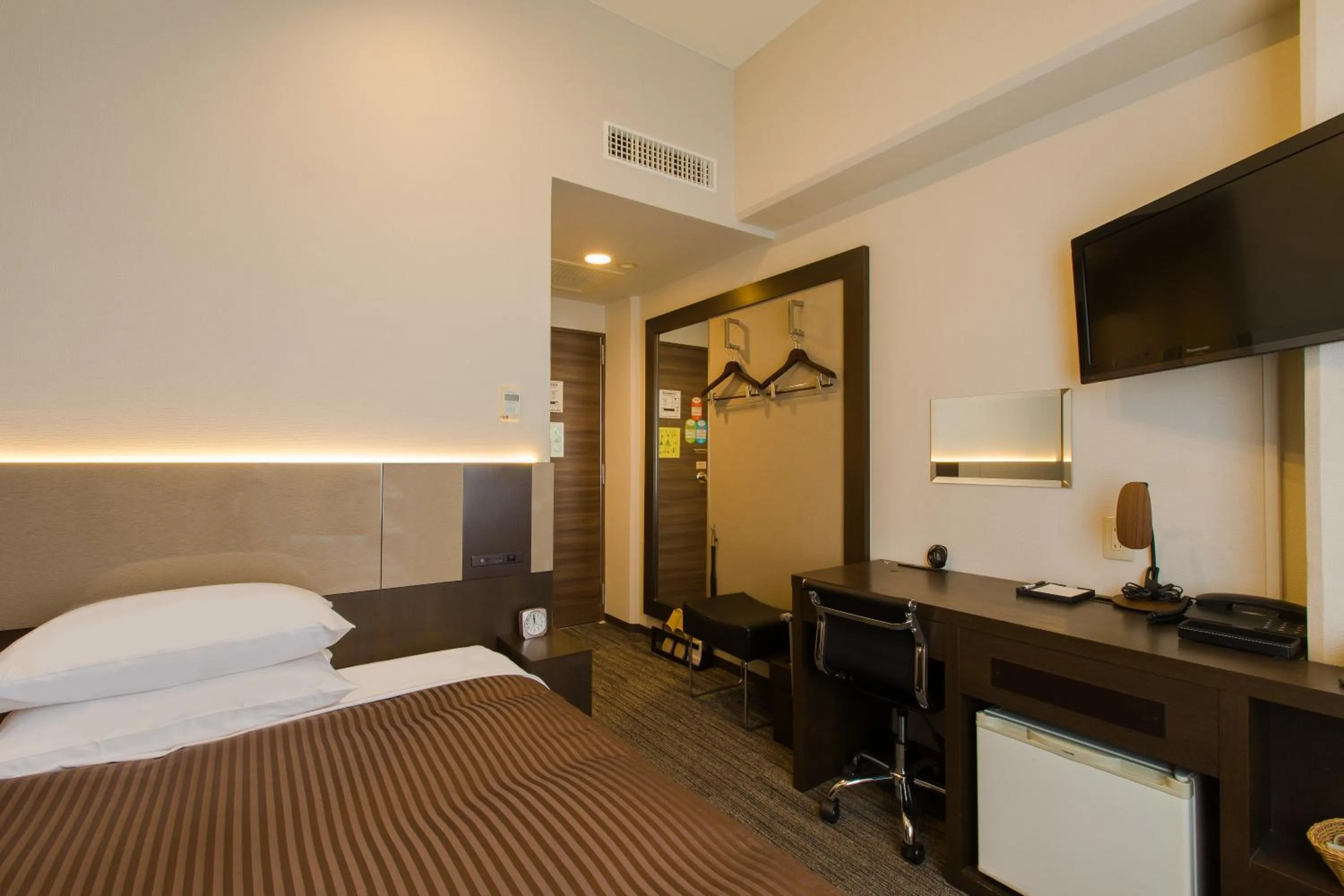 Photo of the whole room, Bed in Ochanomizu Inn