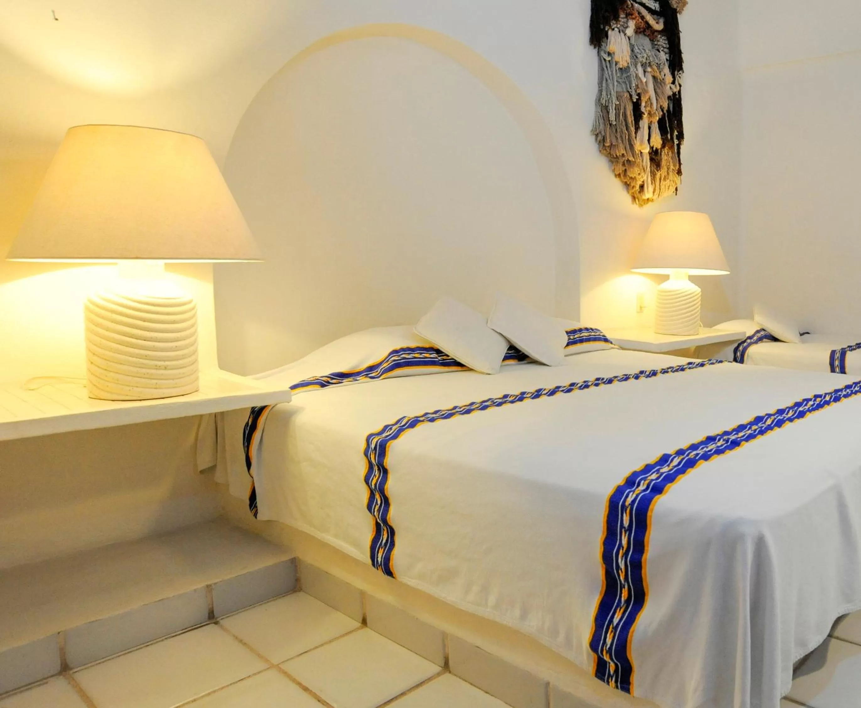 Bed in Hotel Suites Ixtapa Plaza