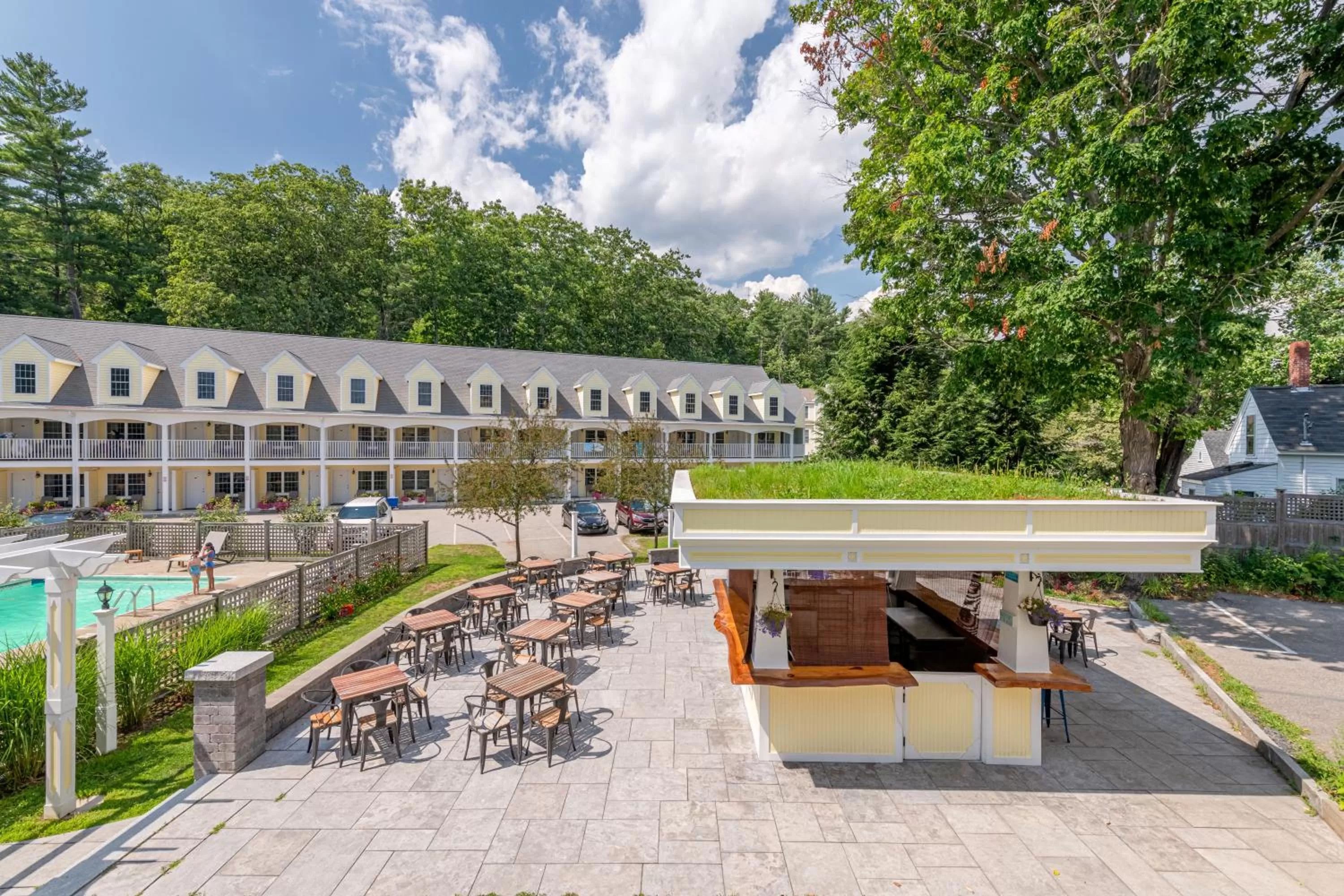 Property building in Admiral's Inn Resort