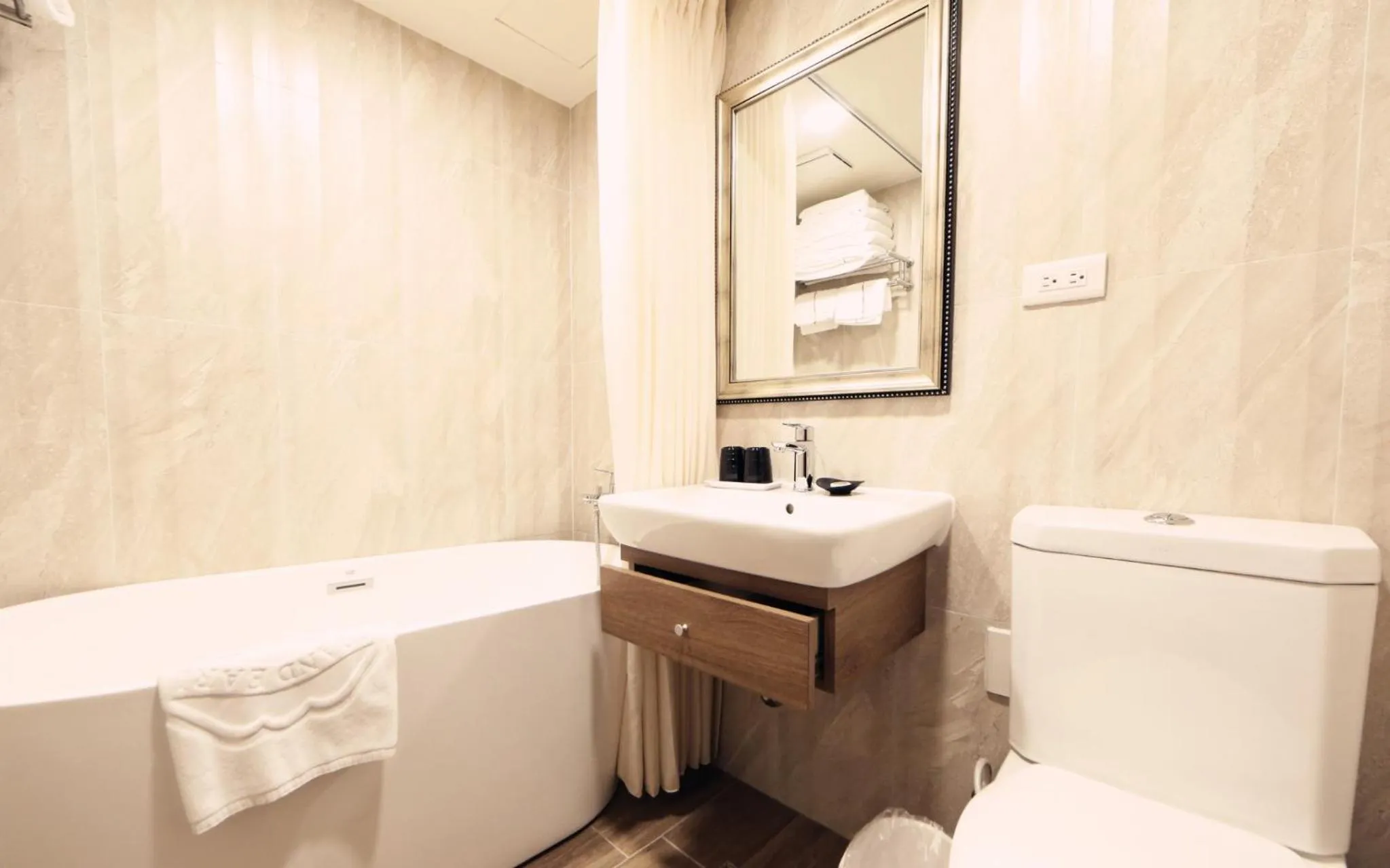 Bathroom in Grand Earl Hotel