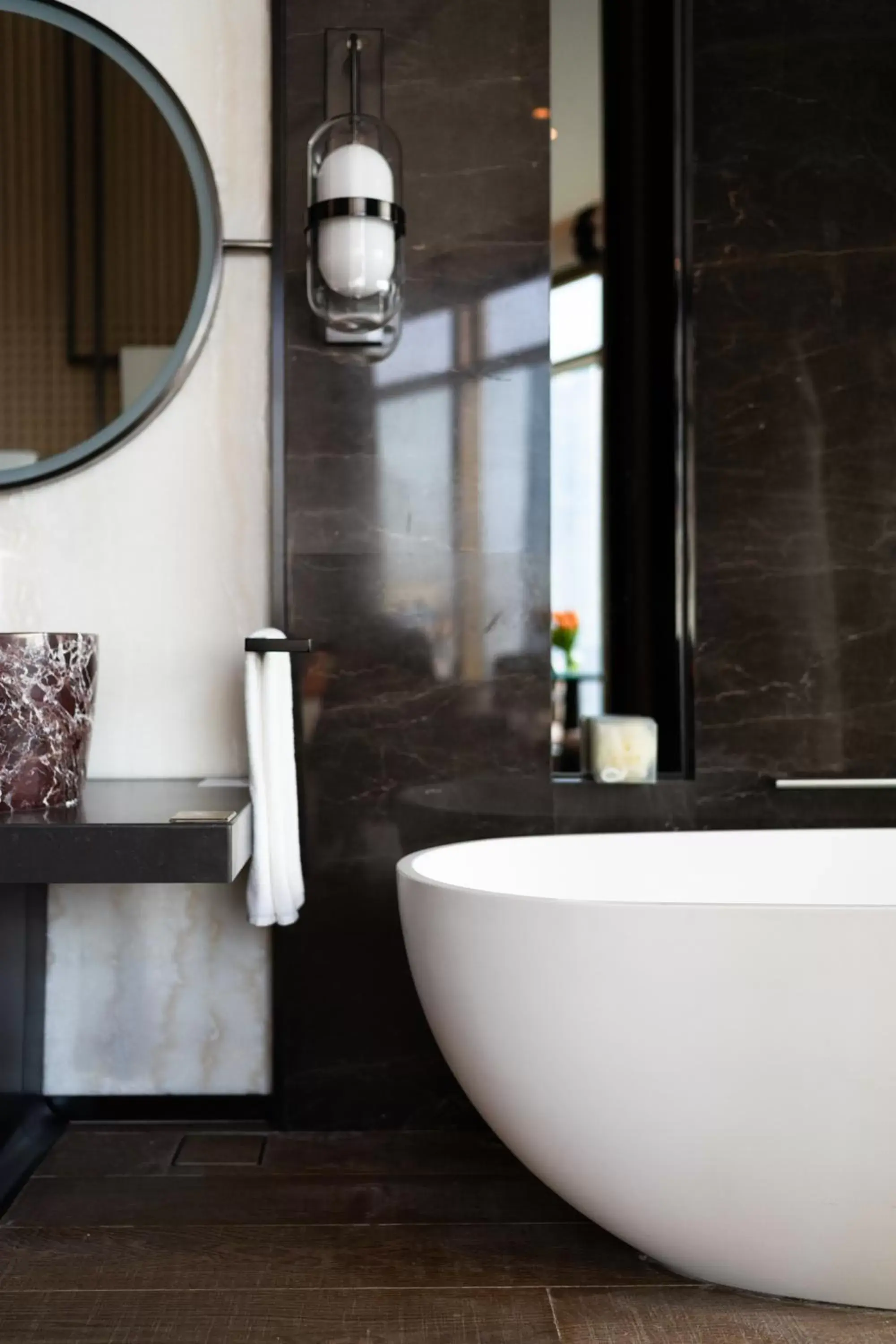 Premier King Room in Jumeirah Guangzhou - Complimentary Shuttle Bus to Canton Fair Complex Premier King Room in Jumeirah Guangzhou - Complimentary Shuttle Bus to Canton Fair Complex