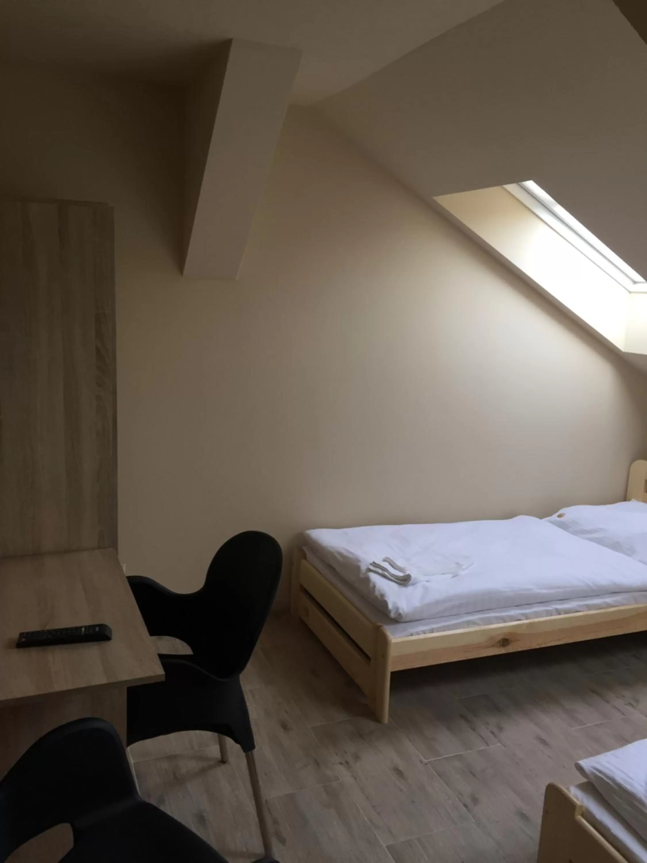 Photo of the whole room, Bed in Hotel Taurus