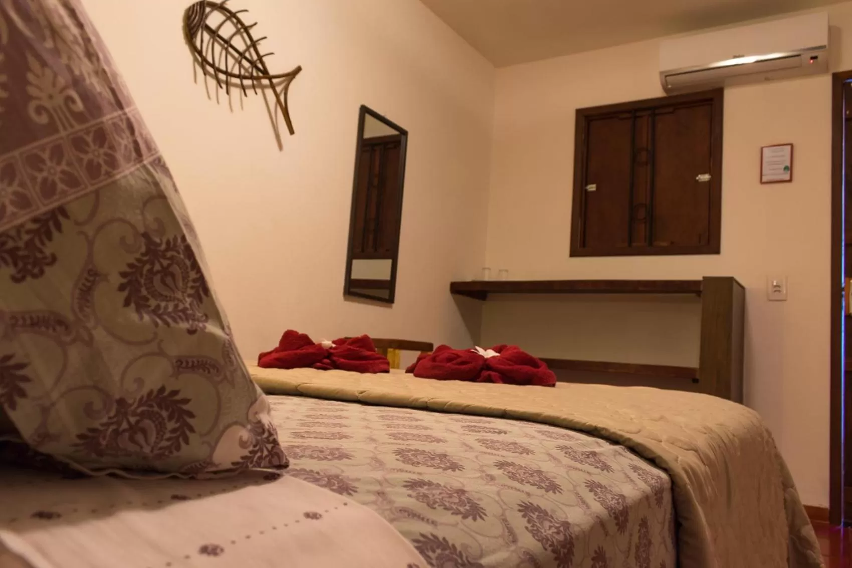 Photo of the whole room, Bed in Pousada Casa Do Cocotier