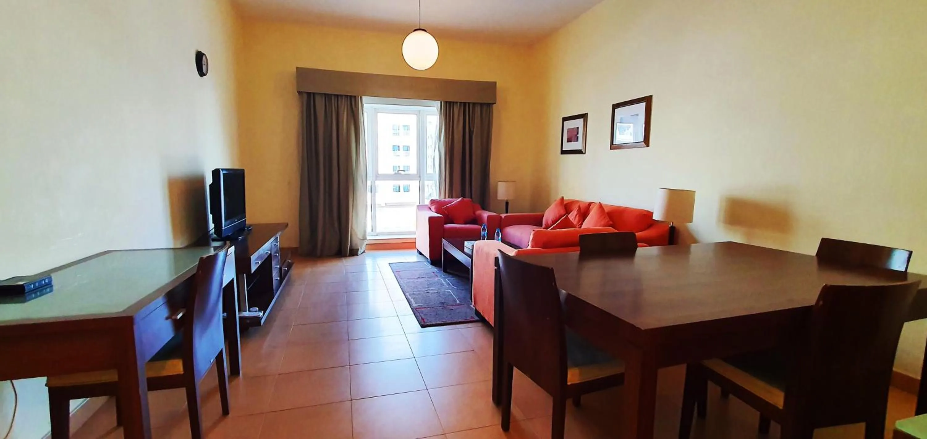 TV and multimedia in Tulip Hotel Apartments