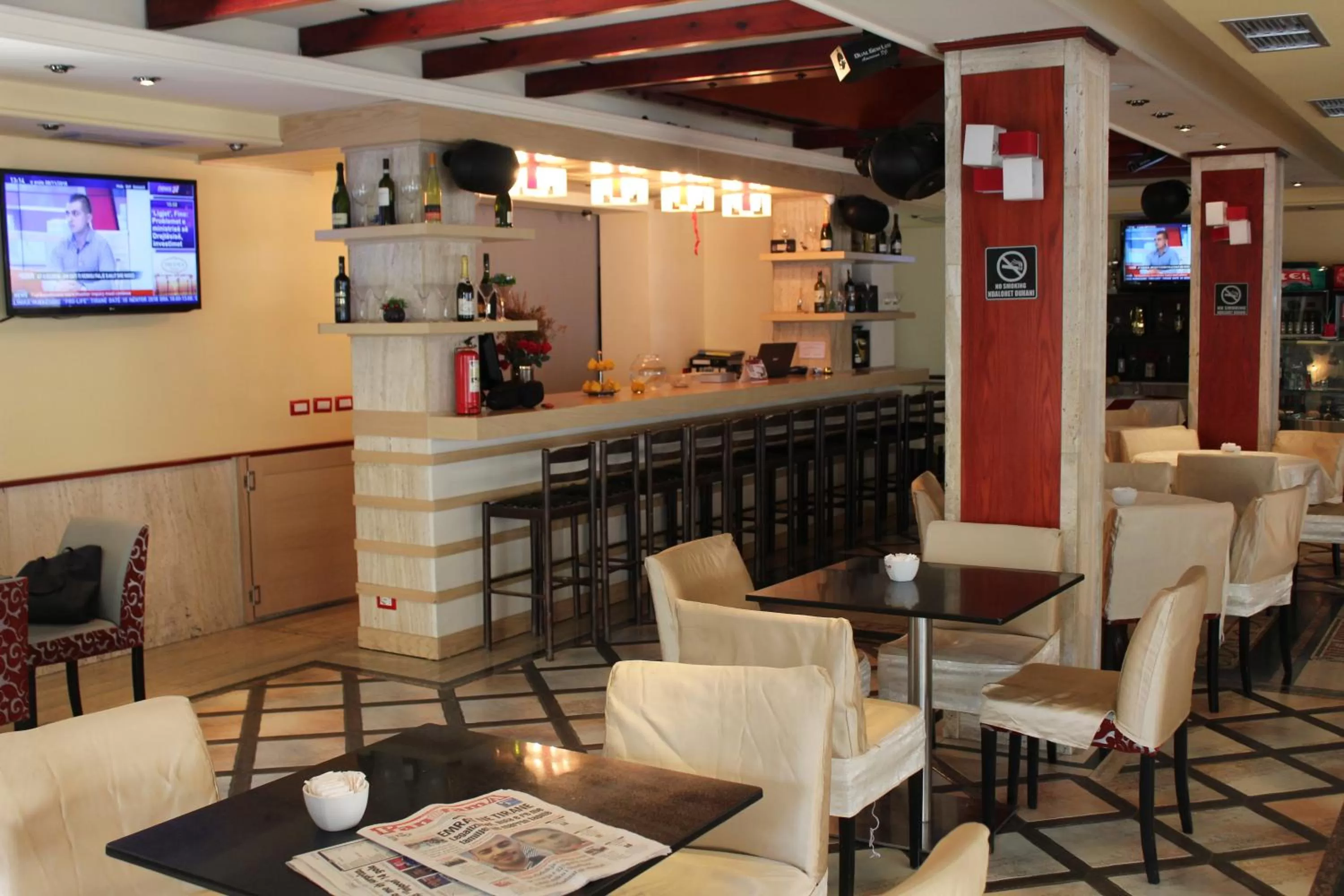 Restaurant/places to eat, Lounge/Bar in Hotel Piemonte