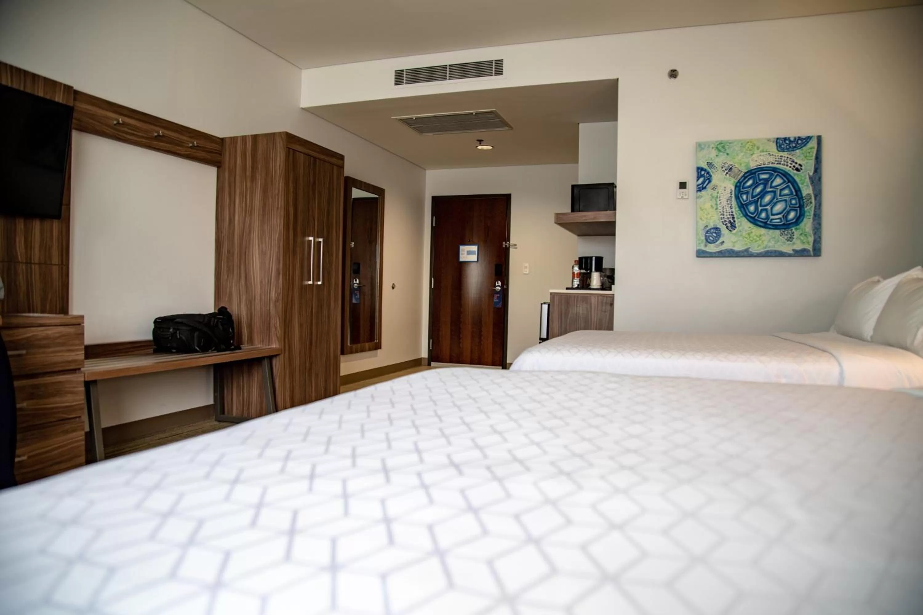 Bed in Holiday Inn Express & Suites - Ensenada Centro by IHG