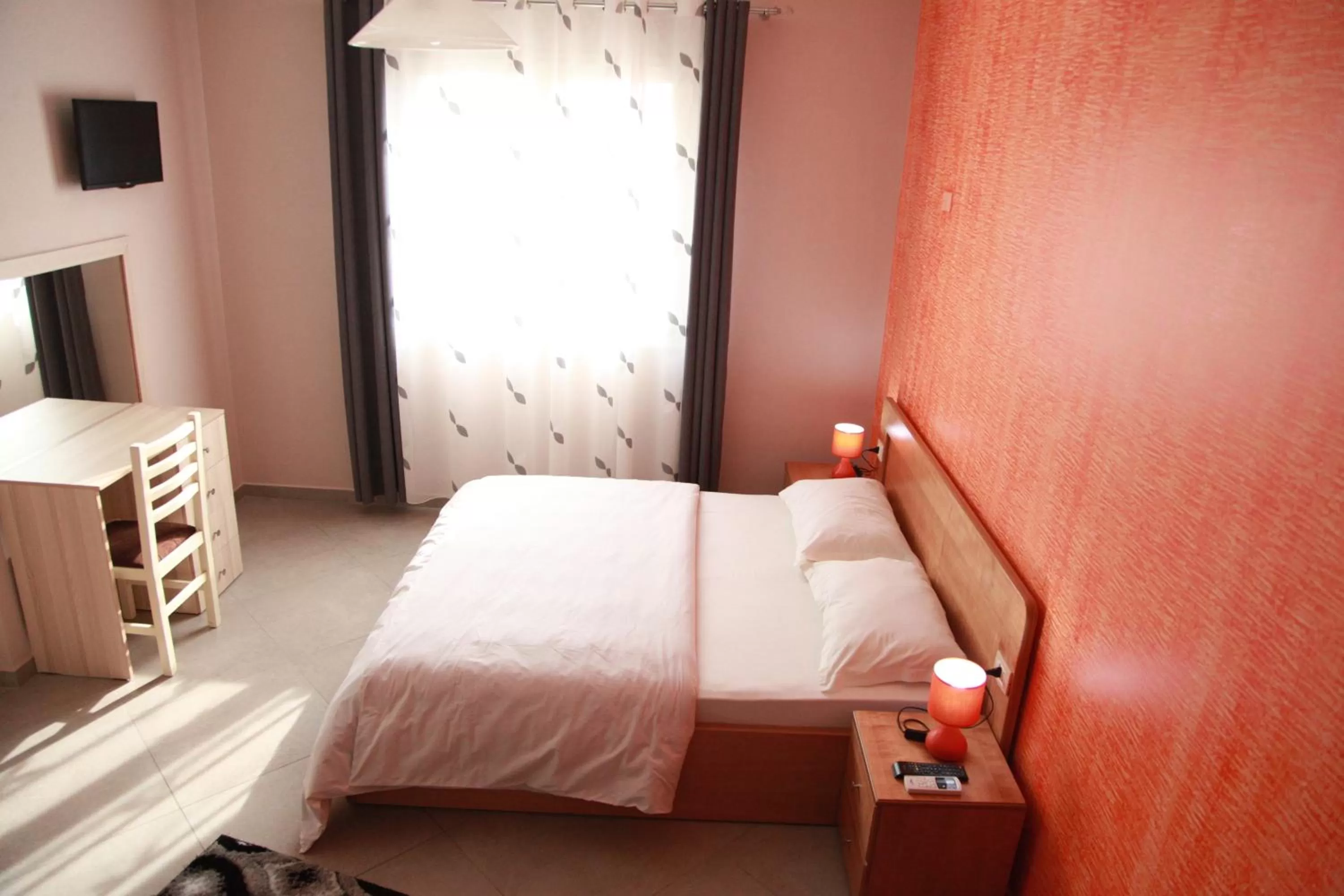 Bed in Hotel Shkodra L