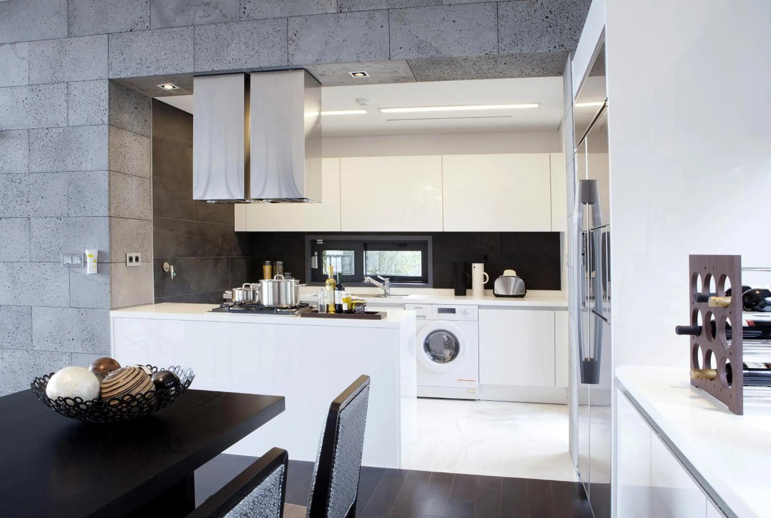 Dining area in Lotte Resort Jeju Artvillas