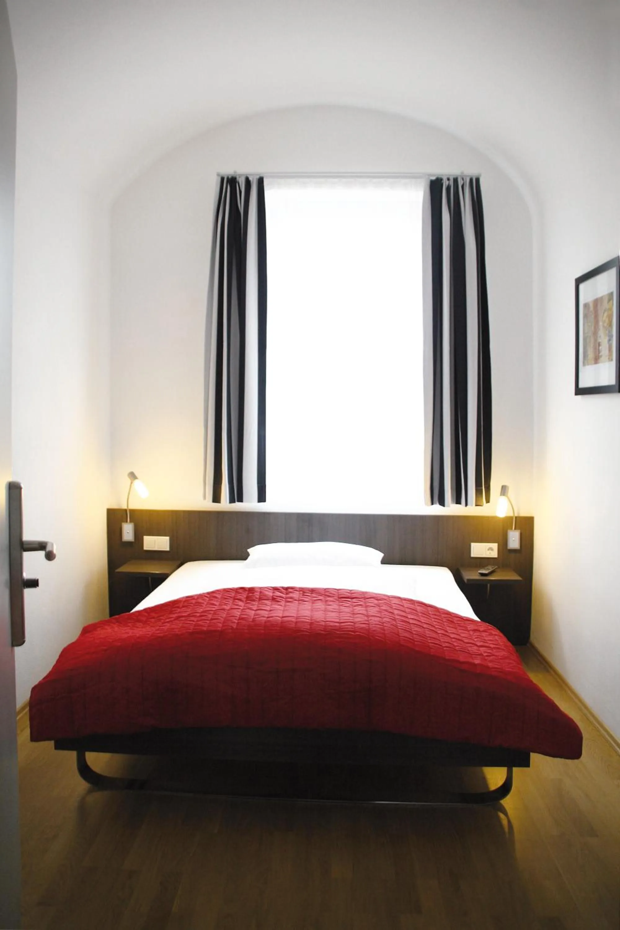 Bed in ALCATRAZ Hotel am Japanischen Garten