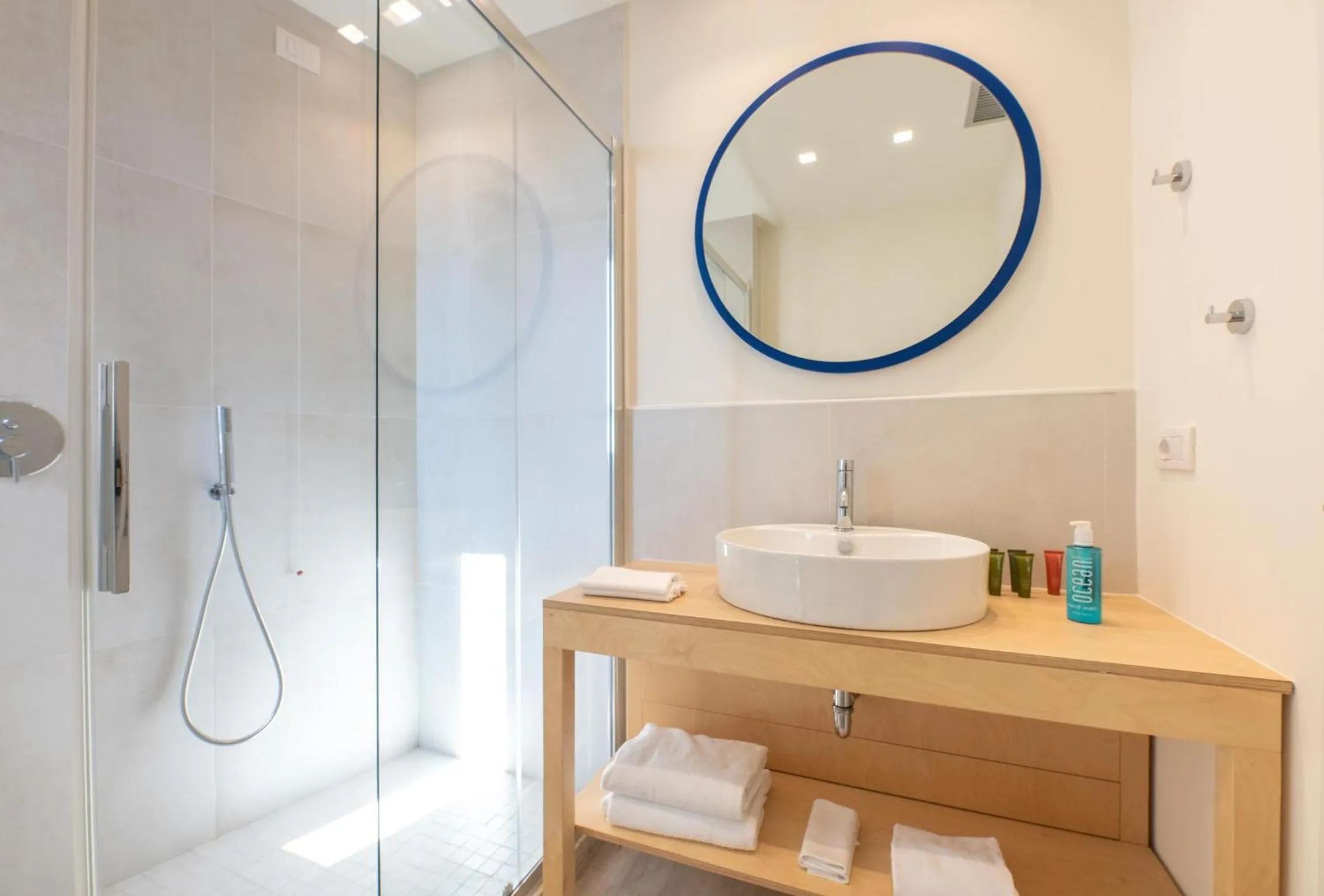 Shower in Amarina Hotel