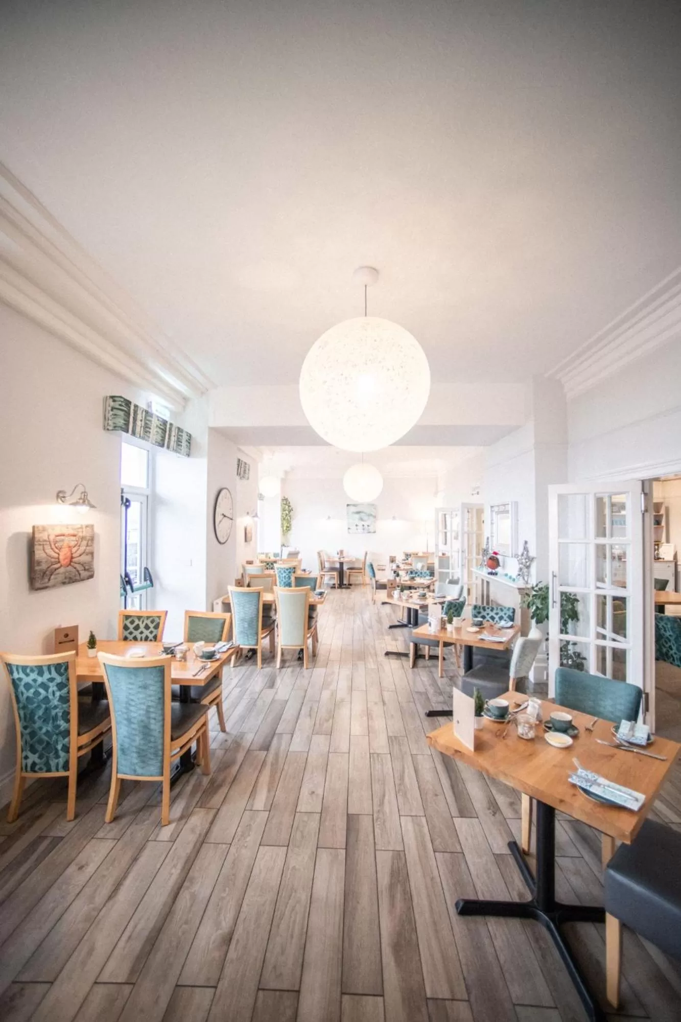 Restaurant/places to eat in The Elizabeth