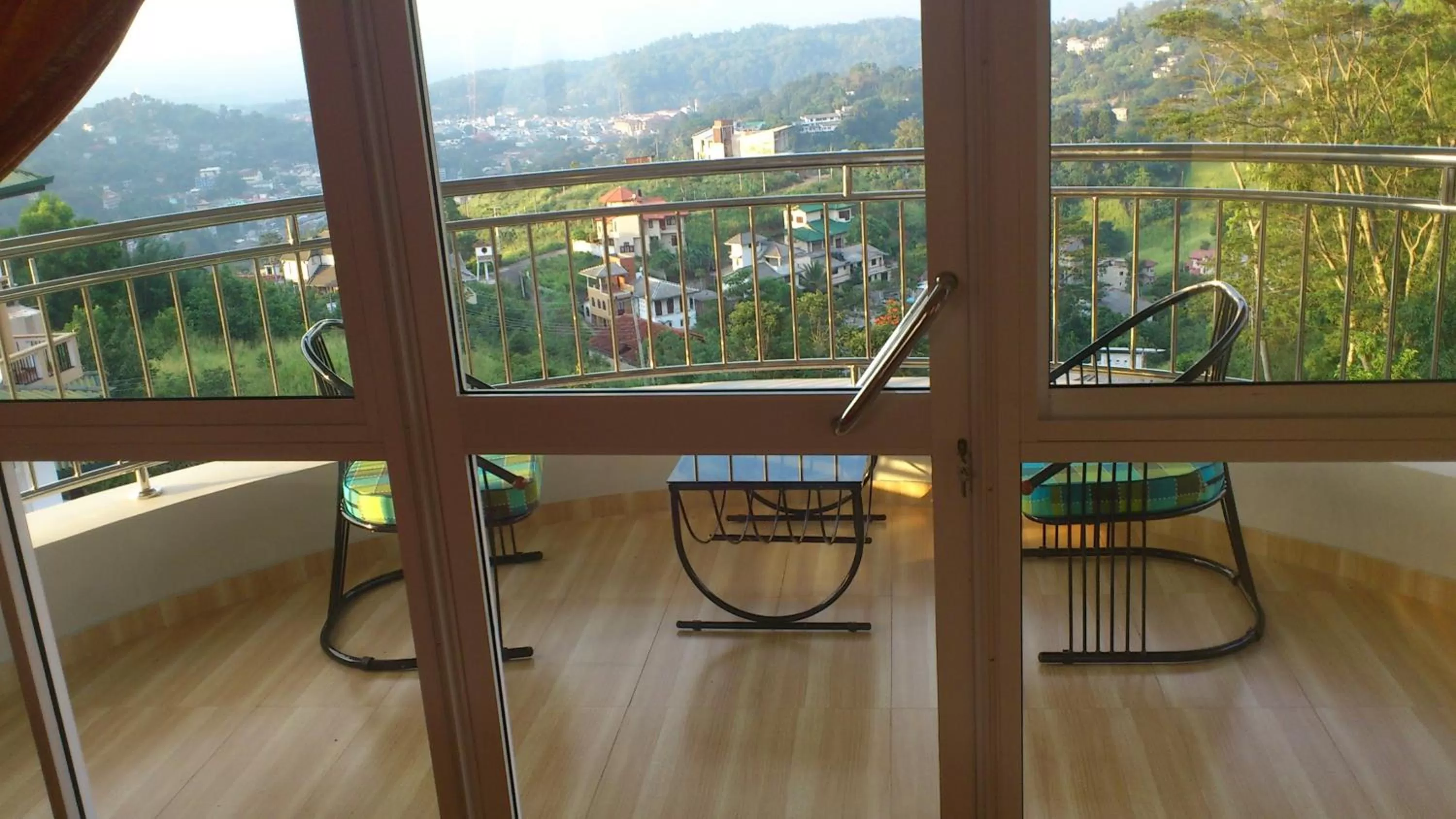 Day in Kandyan View Holiday Bungalow ''Free Pickup From Kandy city''