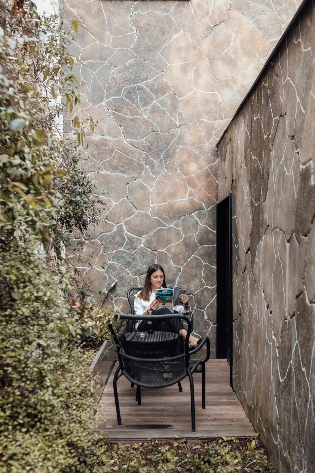 Patio in Hotel Parister Piscine & Spa