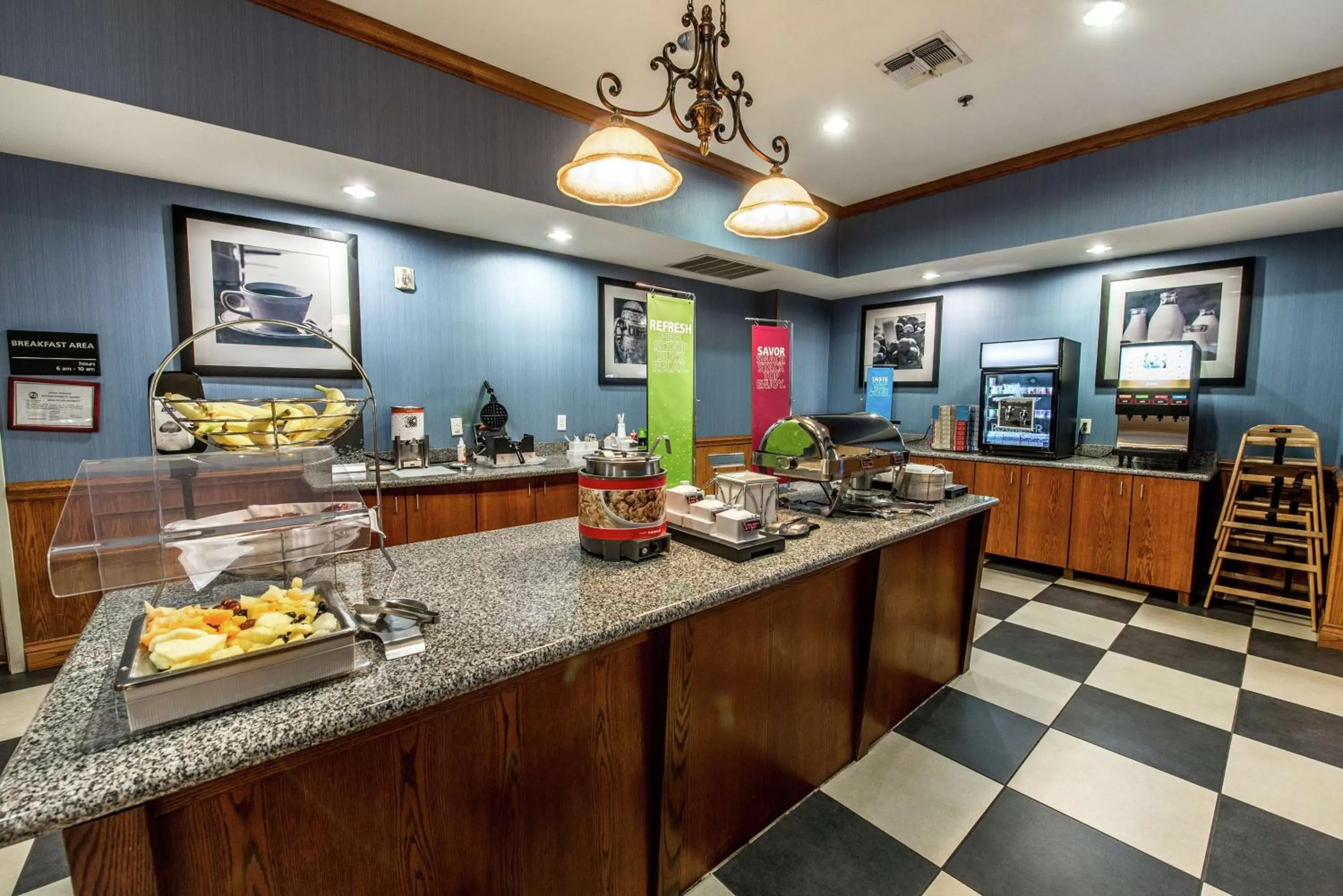Dining area in Hampton Inn Dallas-Rockwall