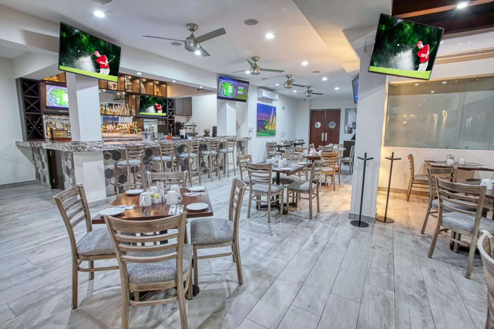 Dining area in Casa Nicole Hotel Boutique