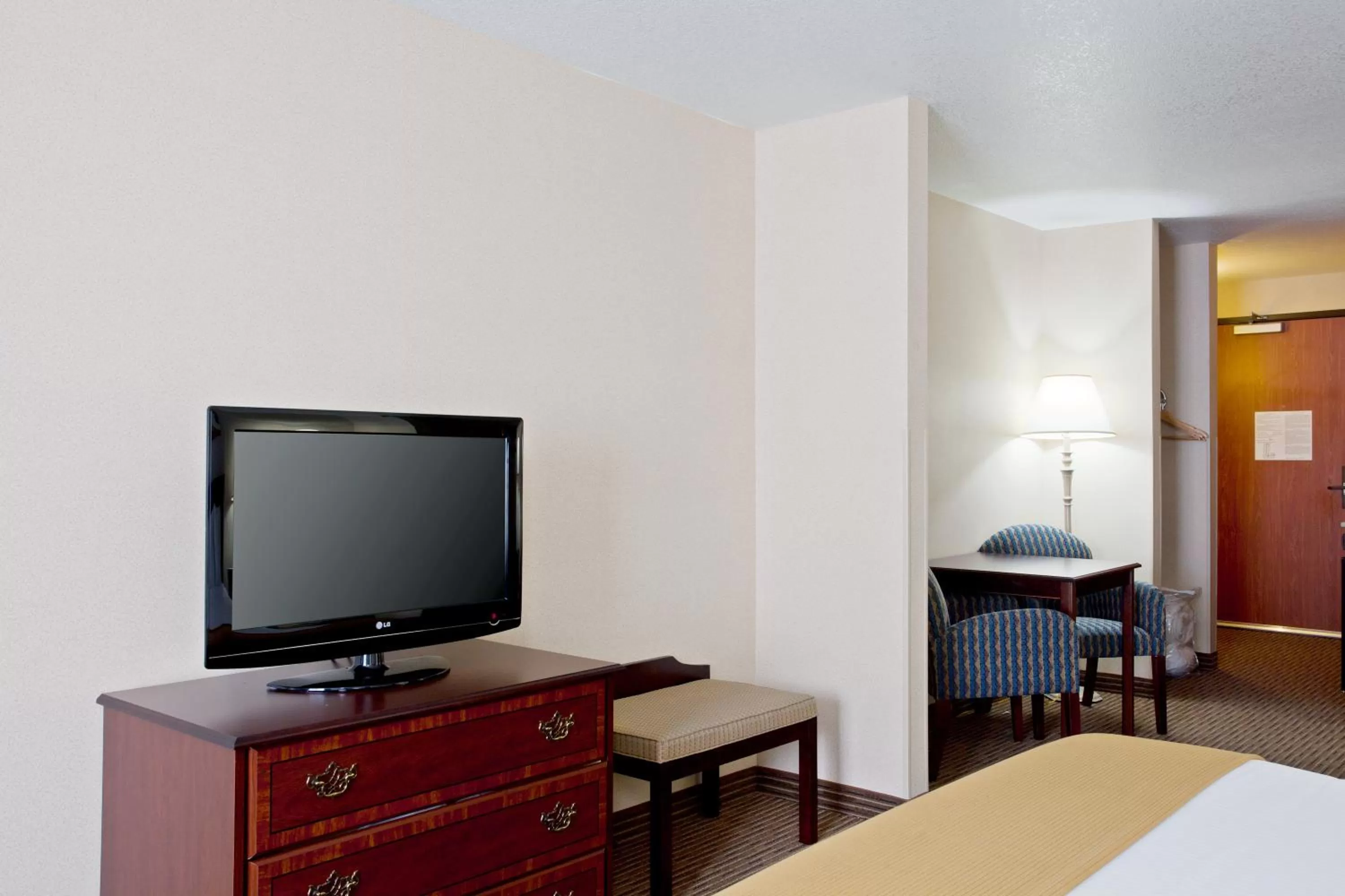 Holiday Inn Express & Suites Jackson by IHG