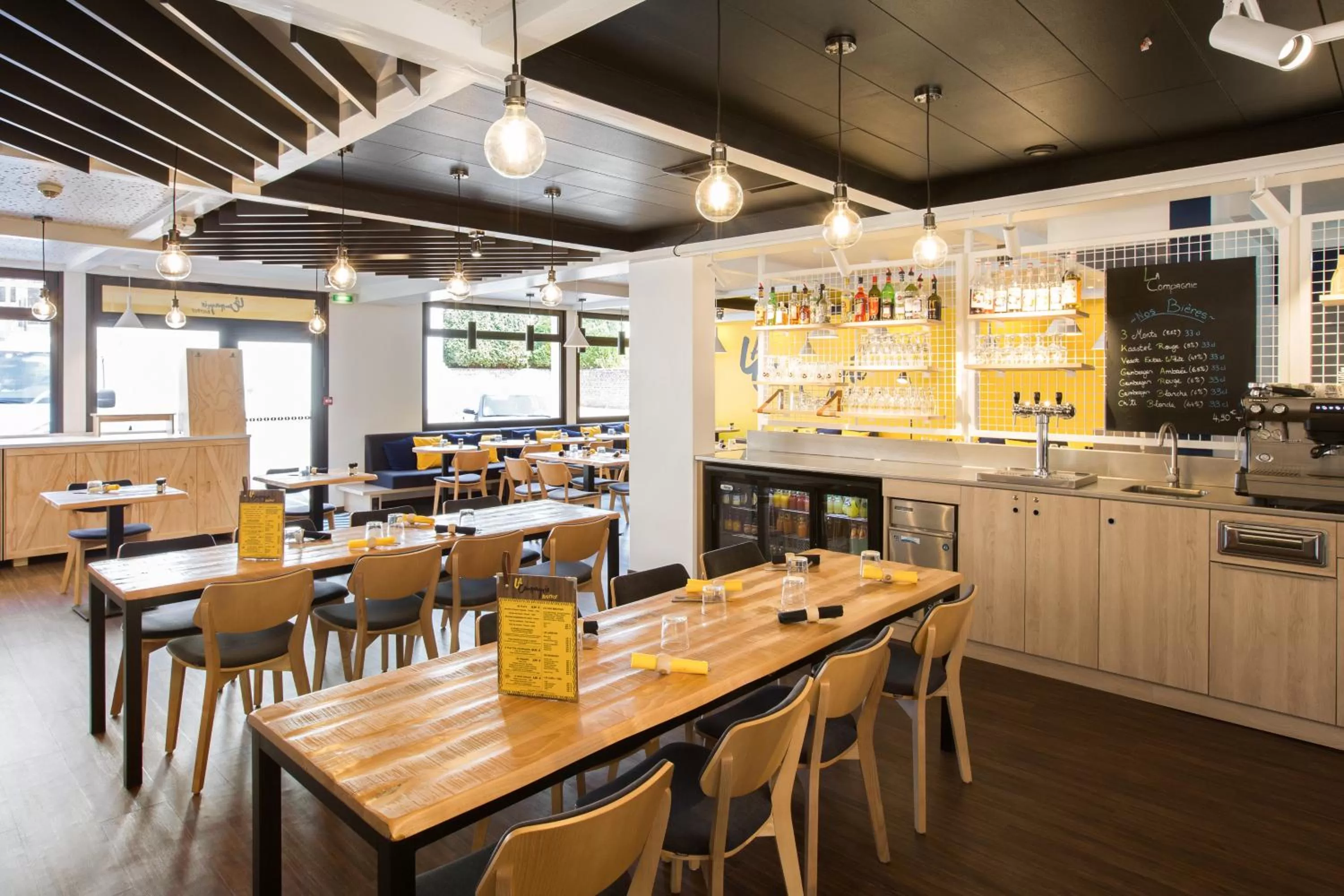 Restaurant/places to eat in ibis Lille Lomme Centre