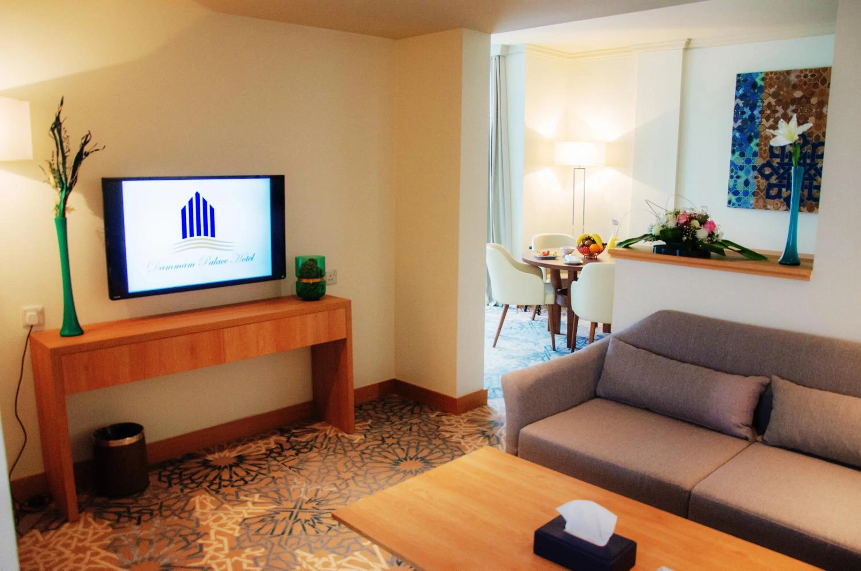 Living room in Dammam Palace Hotel