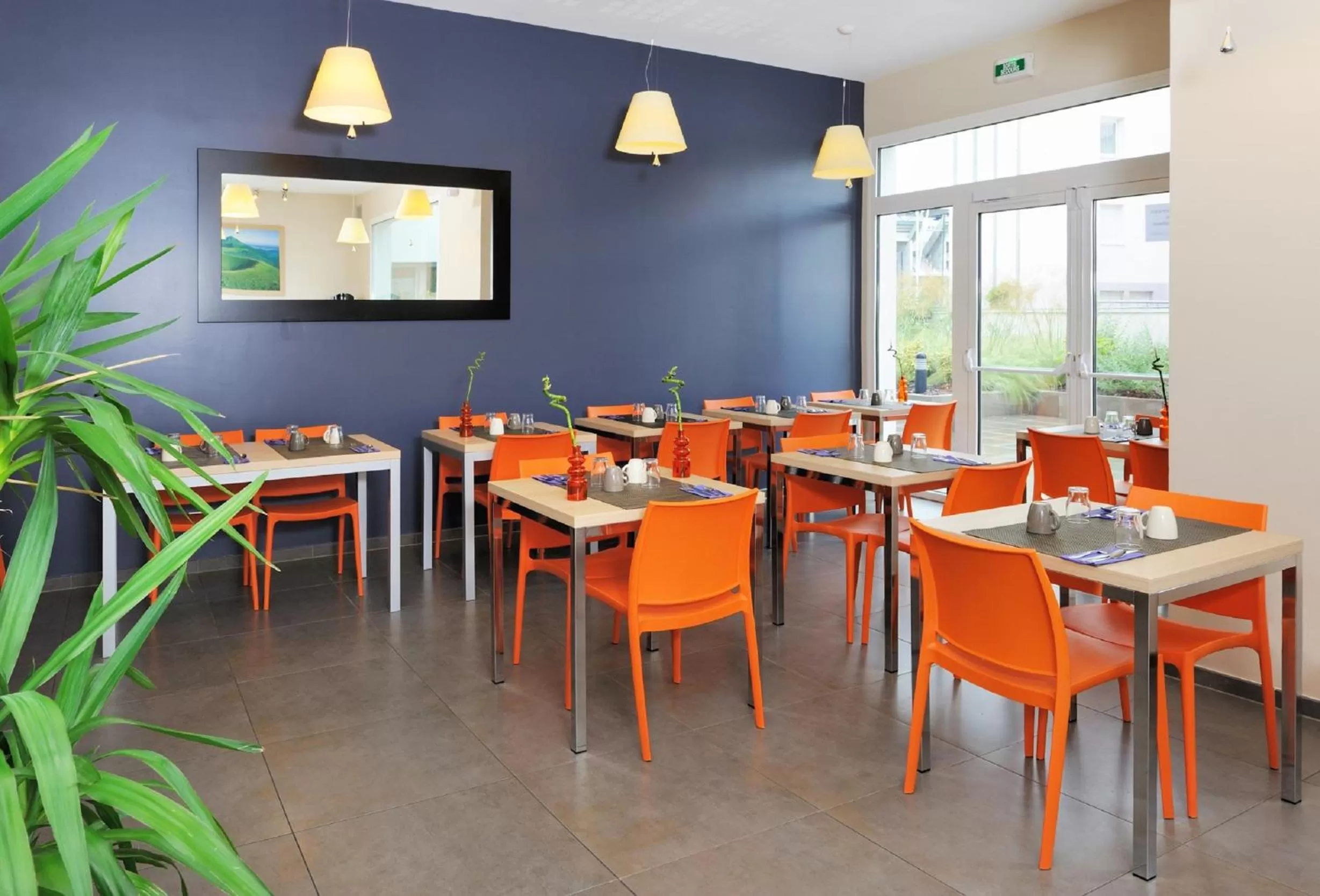 Restaurant/places to eat in Residhome Clermont Ferrand Gergovia